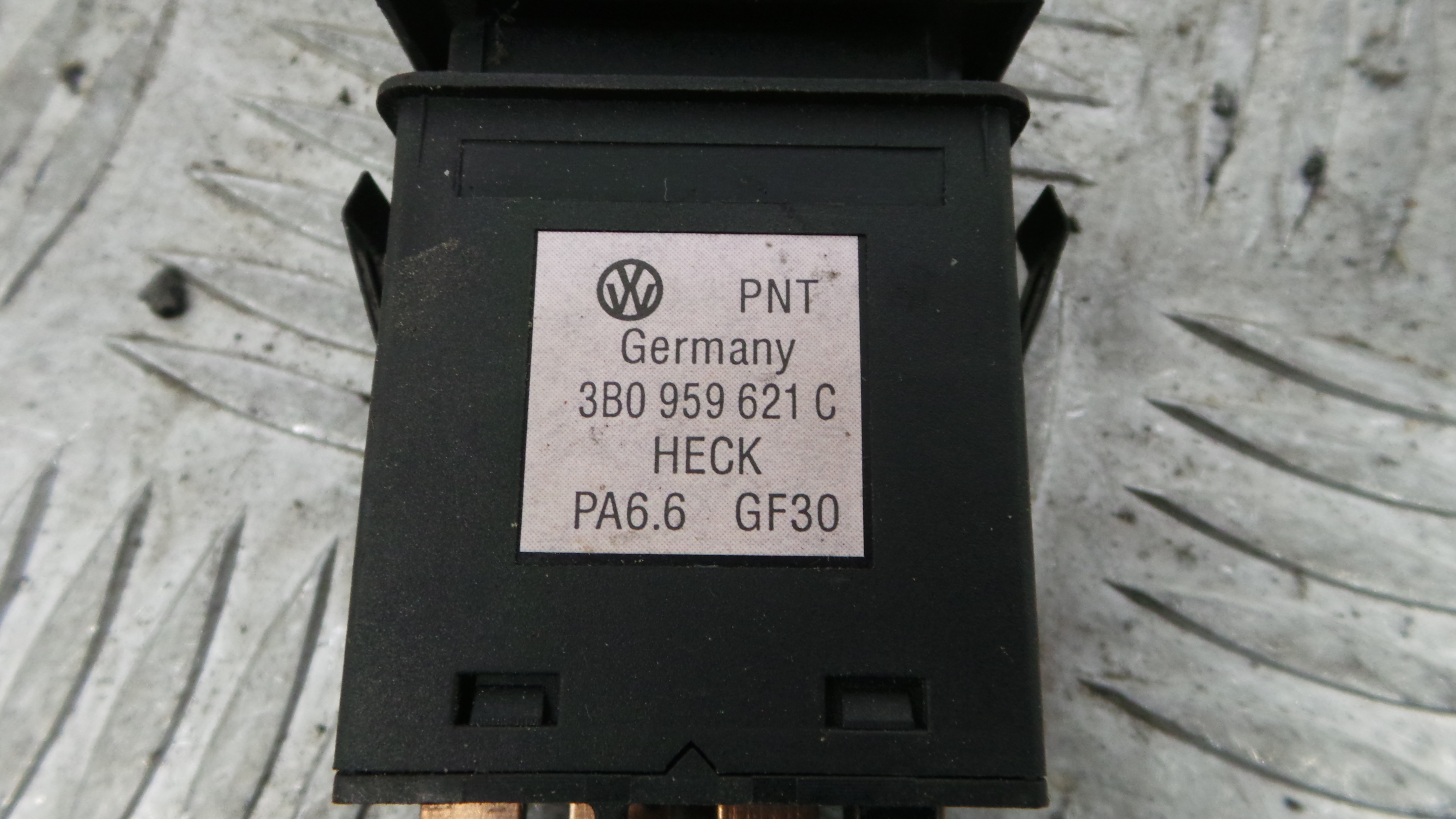 Comutador Interruptor Desembaciador Vidro 3B0959621C - VW PASSAT B5 Estate (3B5), PASSAT B5 Variant -36713497