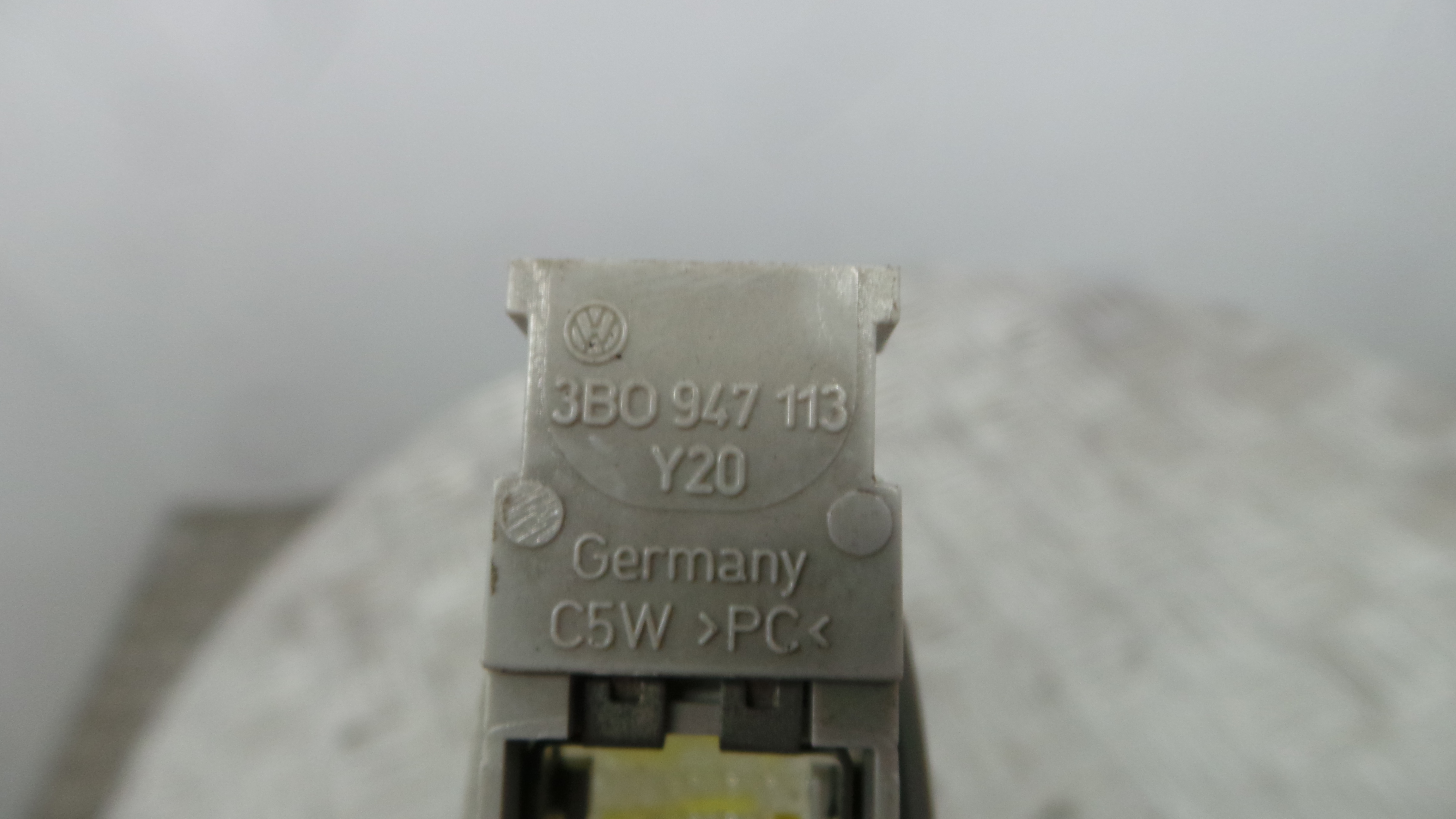 Luz Interior 3B0947113 - VW PASSAT B5 Estate (3B5), PASSAT B5 Variant (3B5)-36713506