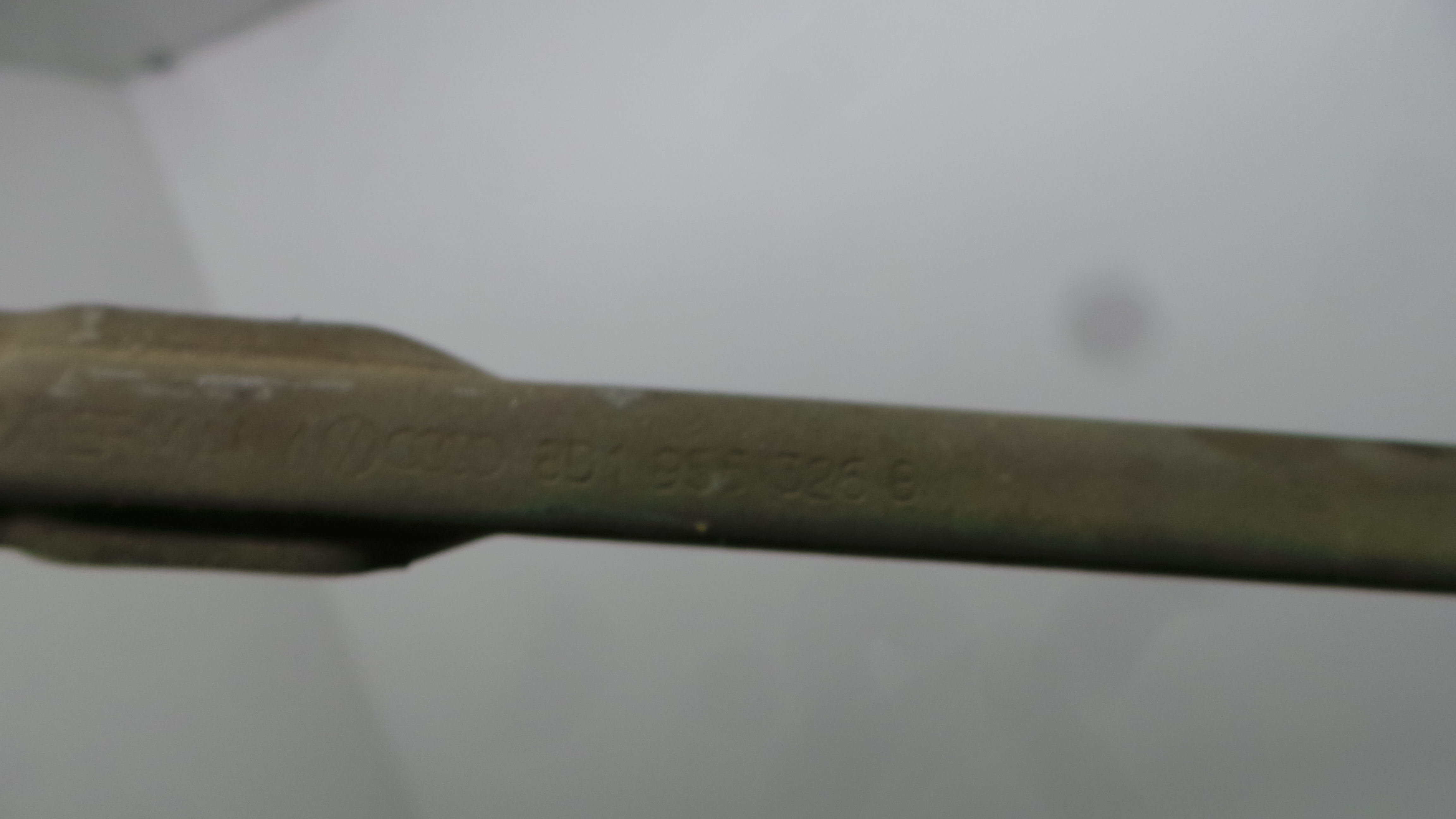 Motor Limpa Vidros Frente 8D1956326B - VW PASSAT B5 Estate (3B5), PASSAT B5 Variant (3B5)-36713549