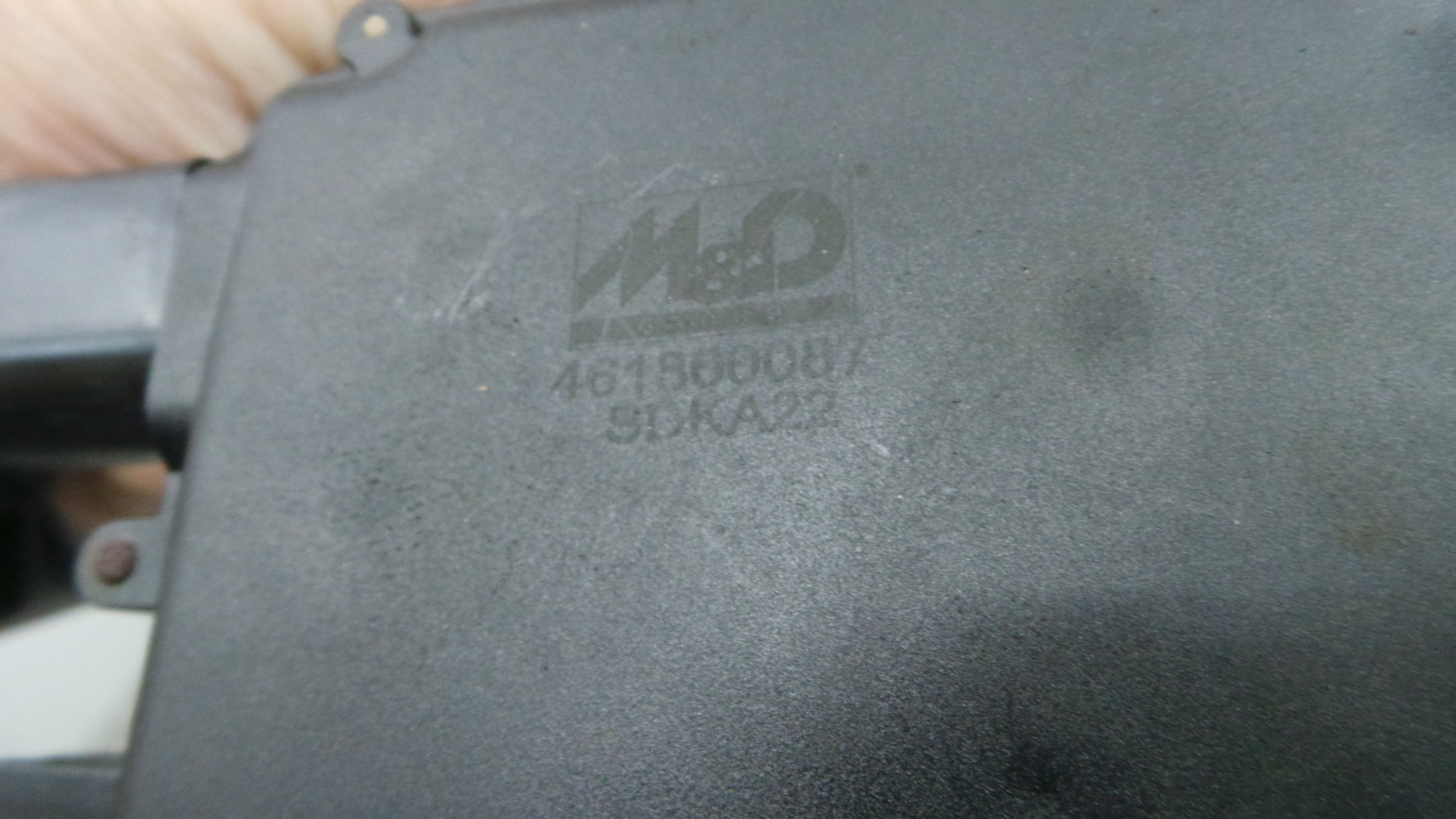 Fecho da Porta Trás Esq 3B4839015A - VW PASSAT B5 Estate (3B5), PASSAT B5 Variant (3B5)-36713573