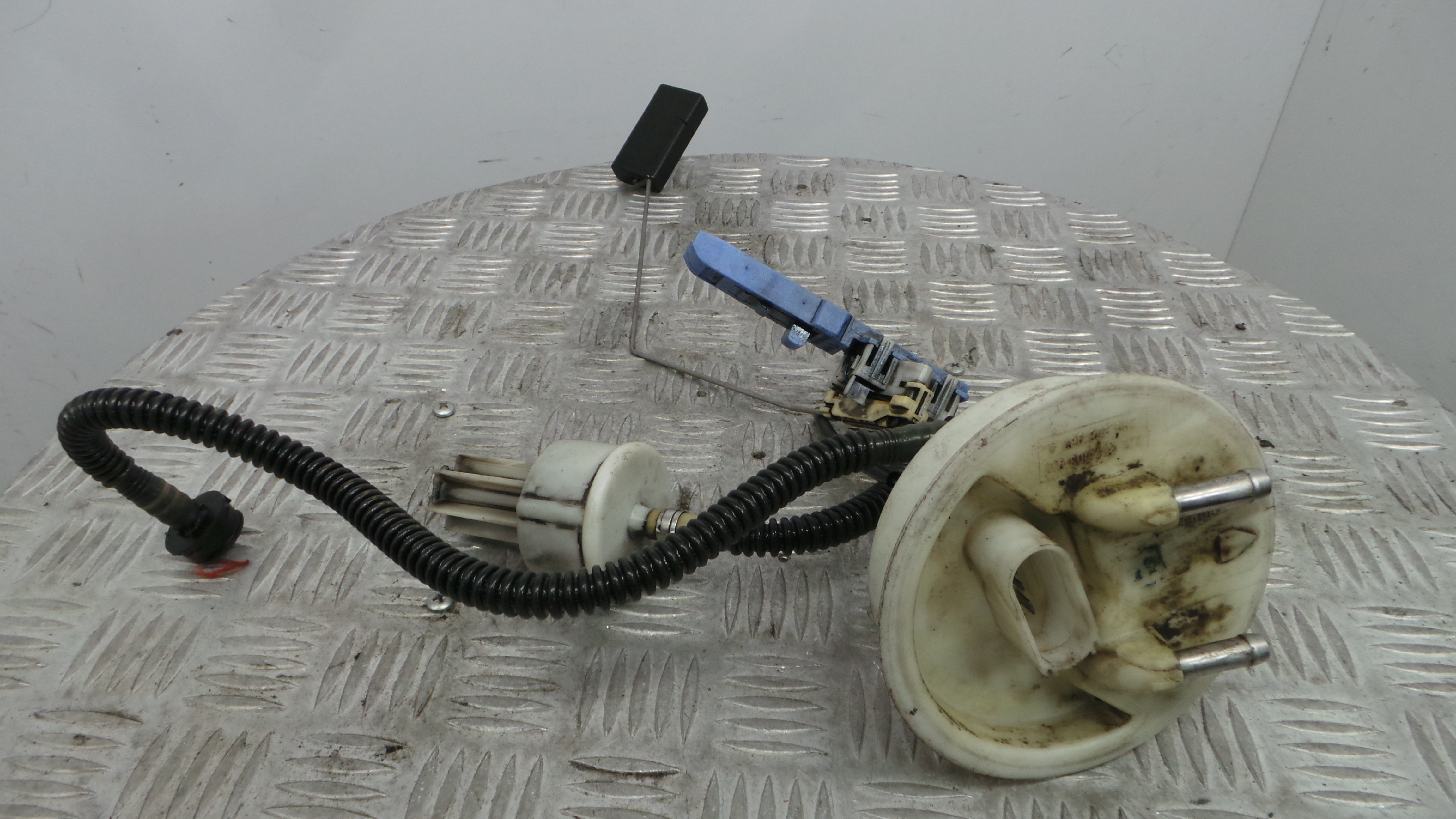 Boia do Combustível 3B0906087A - VW PASSAT B5 Estate (3B5), PASSAT B5 Variant (3B5)-36713577