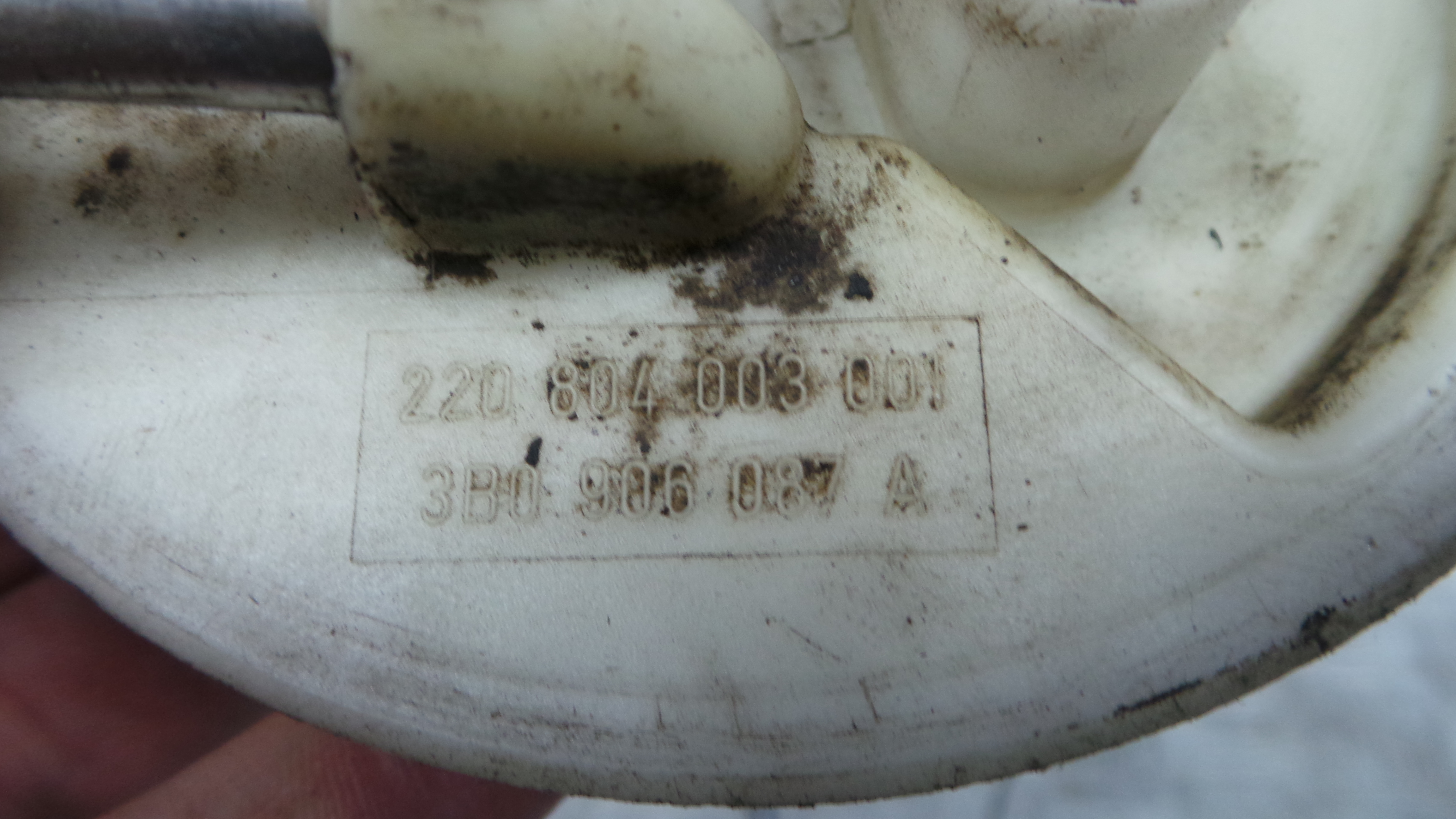 Boia do Combustível 3B0906087A - VW PASSAT B5 Estate (3B5), PASSAT B5 Variant (3B5)-36713577