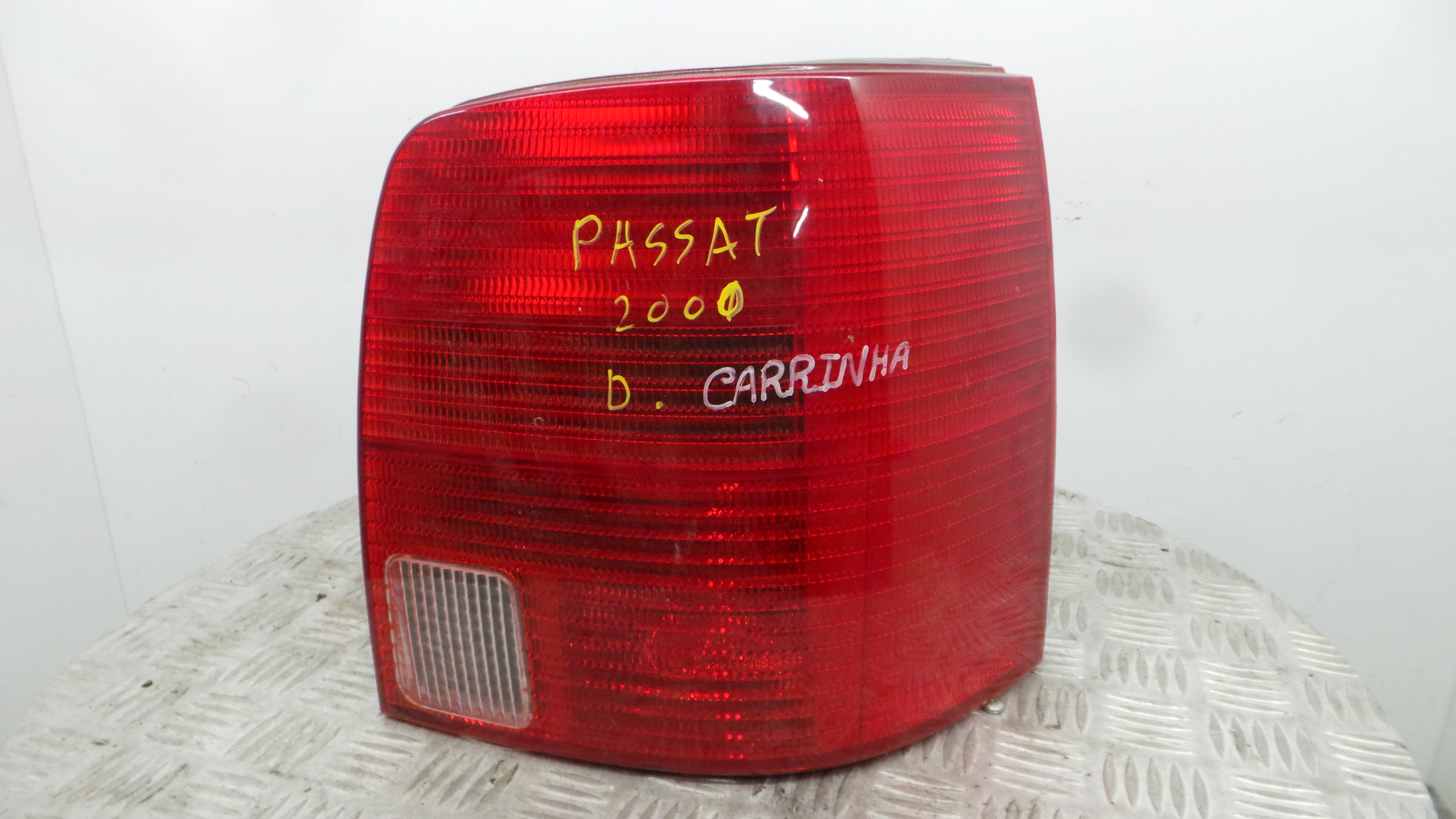 Farolim Stop Dto 08-441-1962R-R - VW PASSAT B5 Estate (3B5), PASSAT B5 Variant (3B5)-36713584