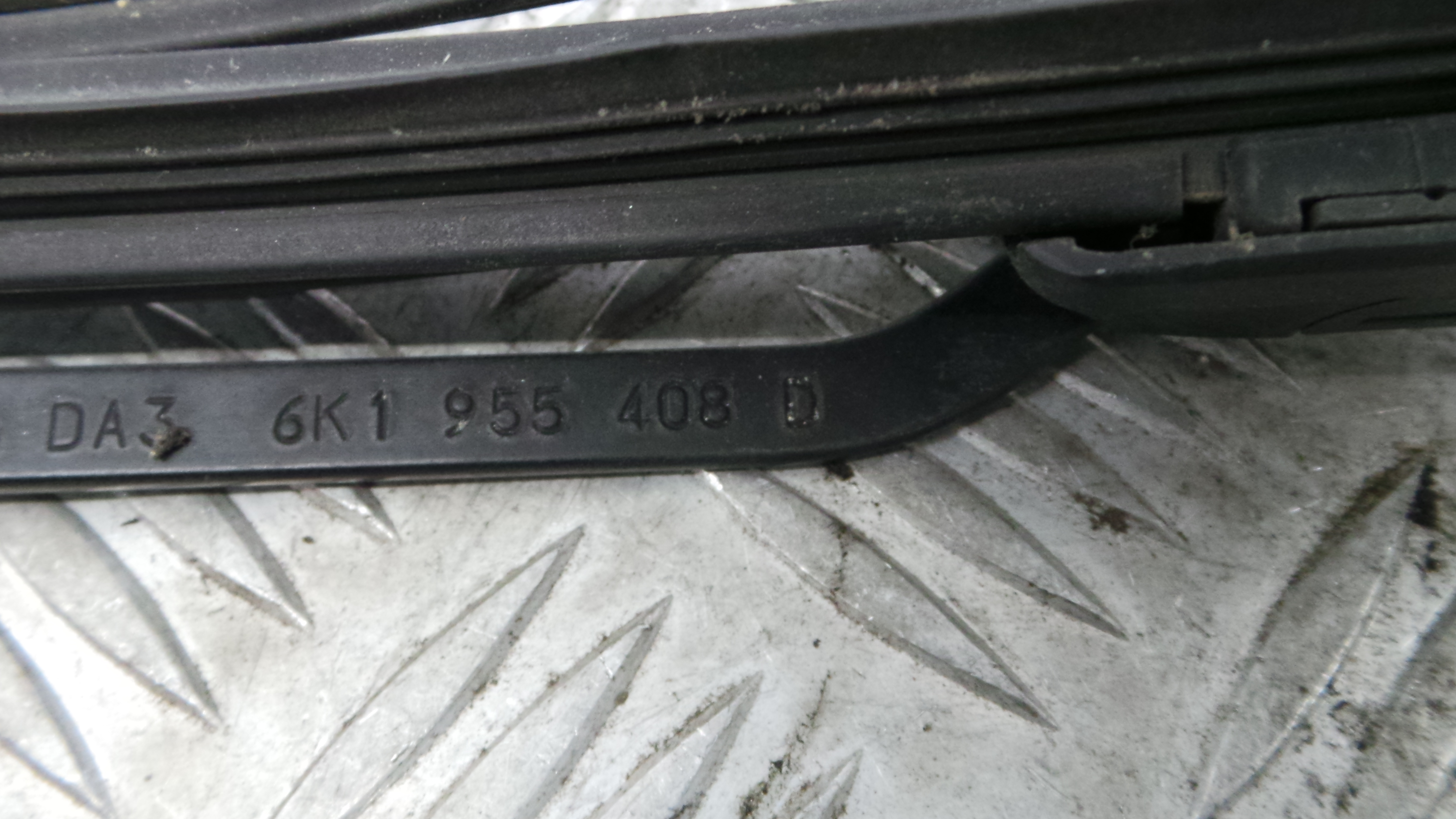 Braço Do Limpa-vidros 6K1955408D - SEAT IBIZA II (6K1), IBIZA Mk II (6K1)-36713606