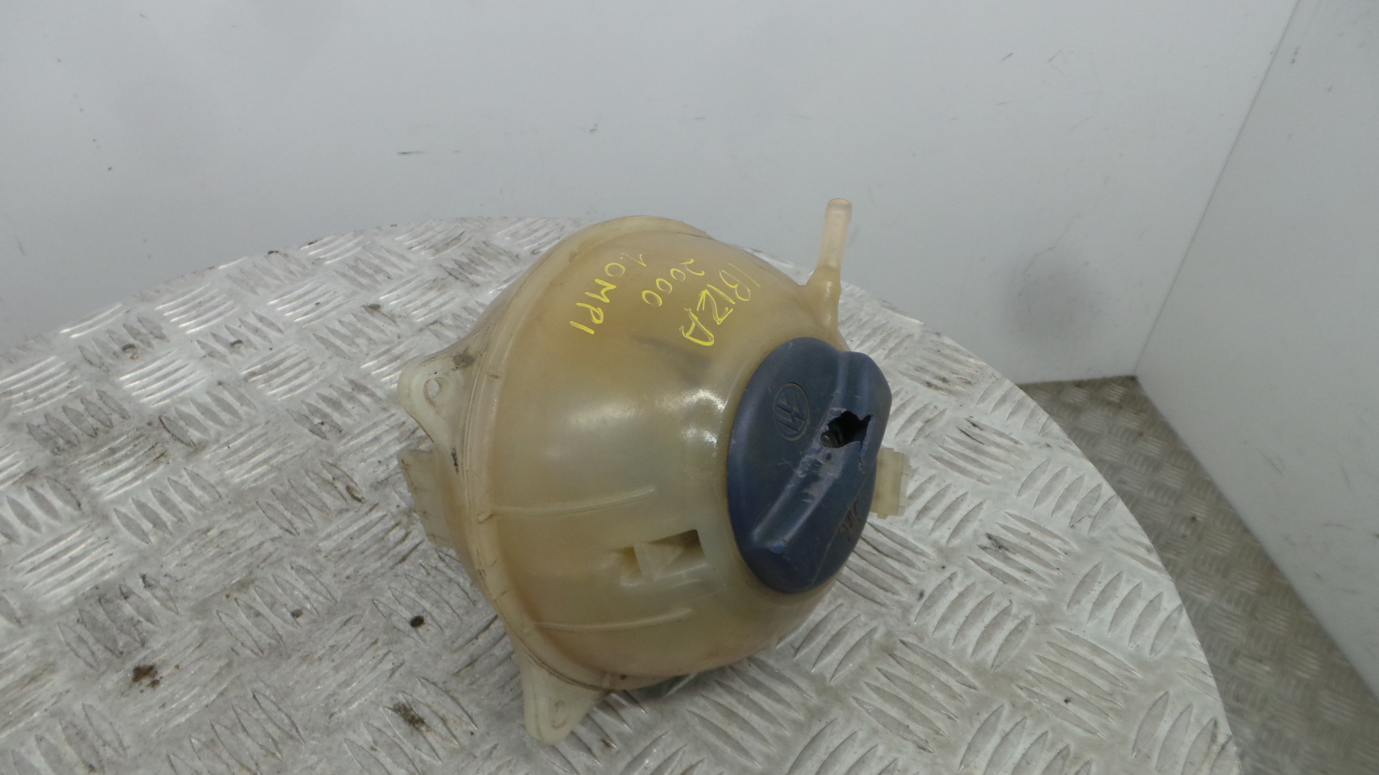 Depósito Água Radiador / Vazo de Expansao 1H0121407 - SEAT IBIZA II (6K1), IBIZA Mk II (6K1)-36713609 Depósito Água Radiador / Vazo de Expansao 1H0121407 - SEAT IBIZA II (6K1), IBIZA Mk II (6K1)-36713609