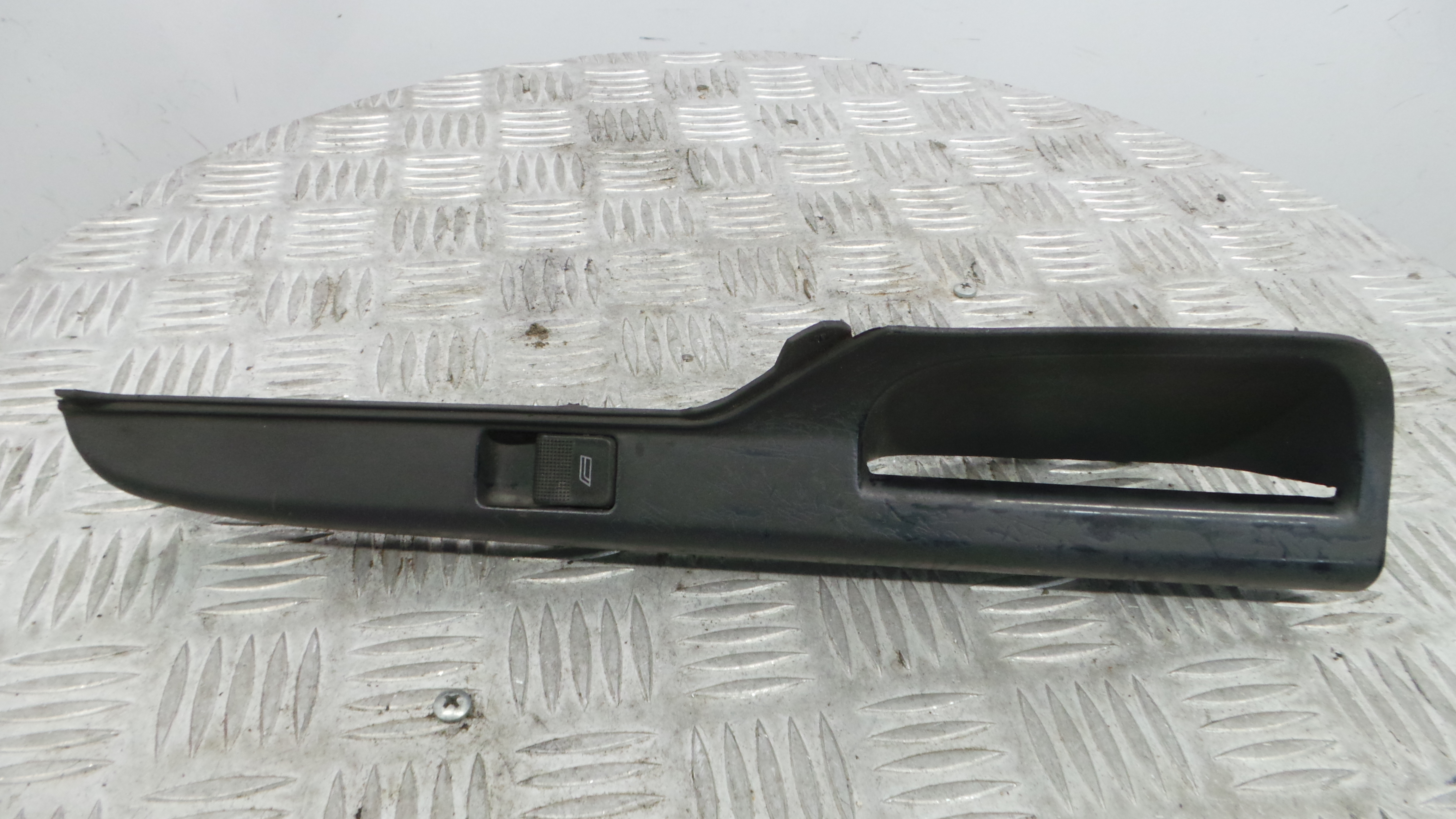 Interruptor / Comando Elevador Vidro Frente Dto  6K0867172A - SEAT IBIZA II (6K1), IBIZA Mk II (6K1)-36713613