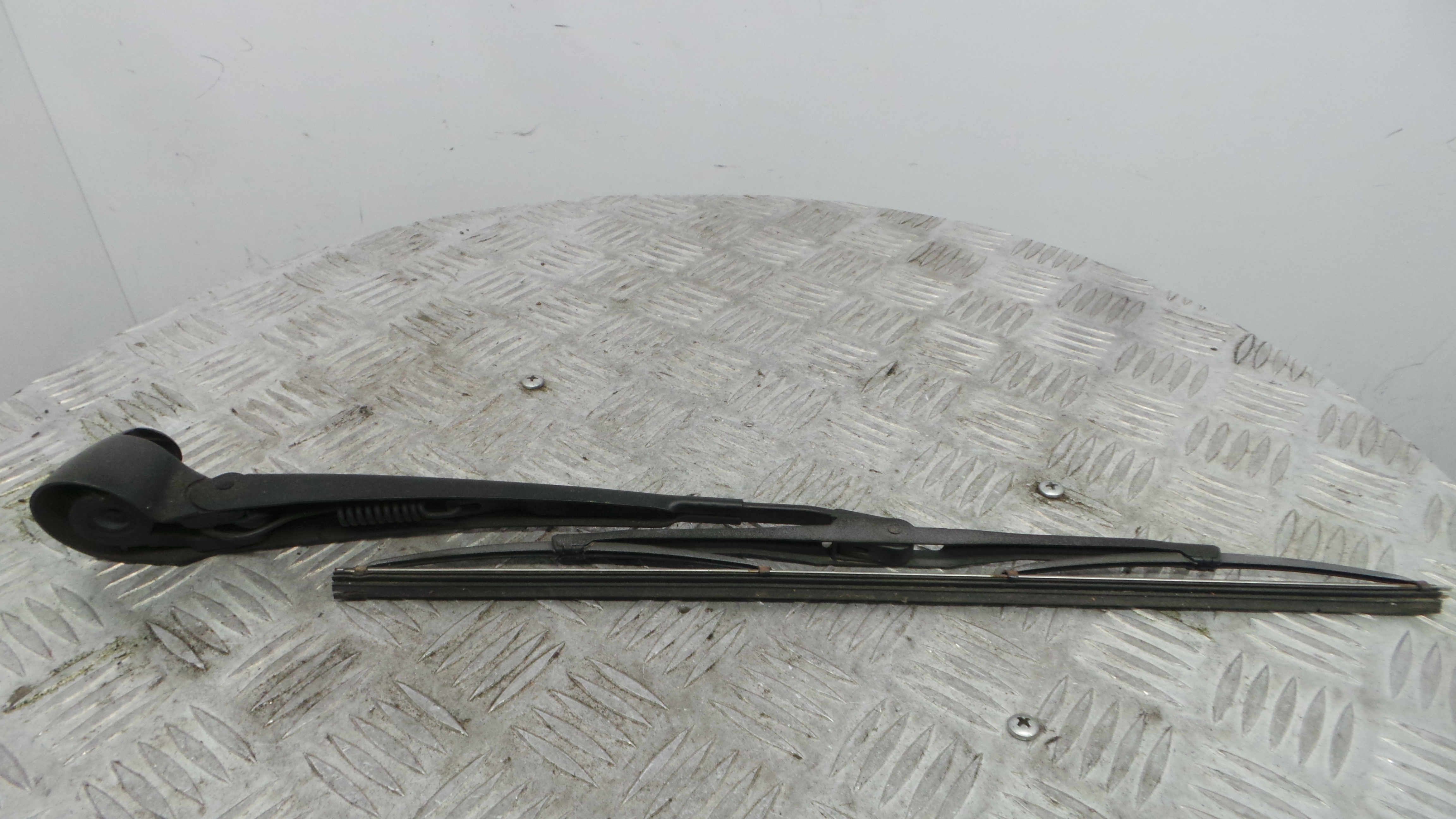 Braço Do Limpa-vidros 3B9955707A - VW PASSAT B5 Estate (3B5), PASSAT B5 Variant (3B5)-38375944