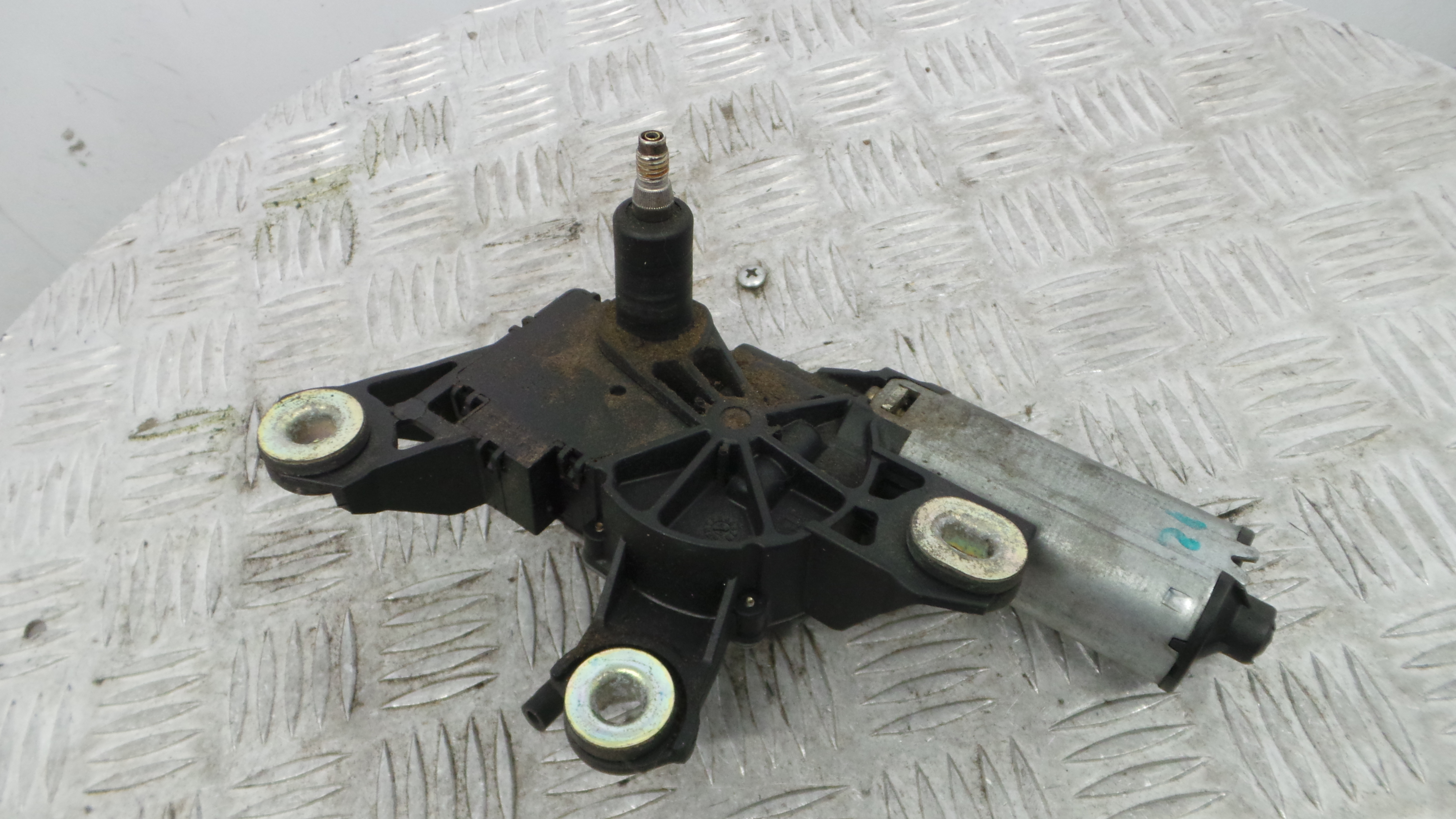 Motor Limpa Vidros Trás 8L0955711 - VW PASSAT B5 Estate (3B5), PASSAT B5 Variant (3B5)-38375947