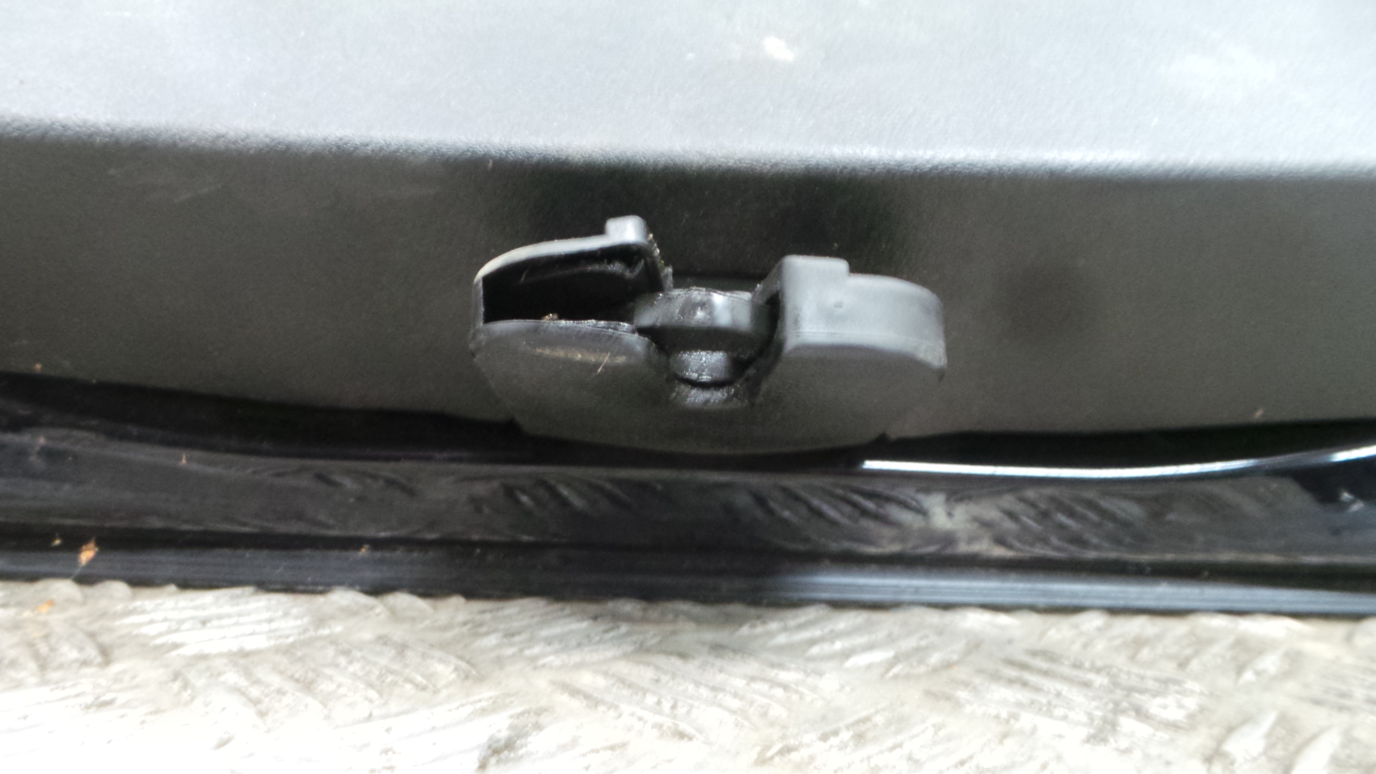 Fecho Mala  3B9827505C - VW PASSAT B5 Estate (3B5), PASSAT B5 Variant (3B5)-36714124