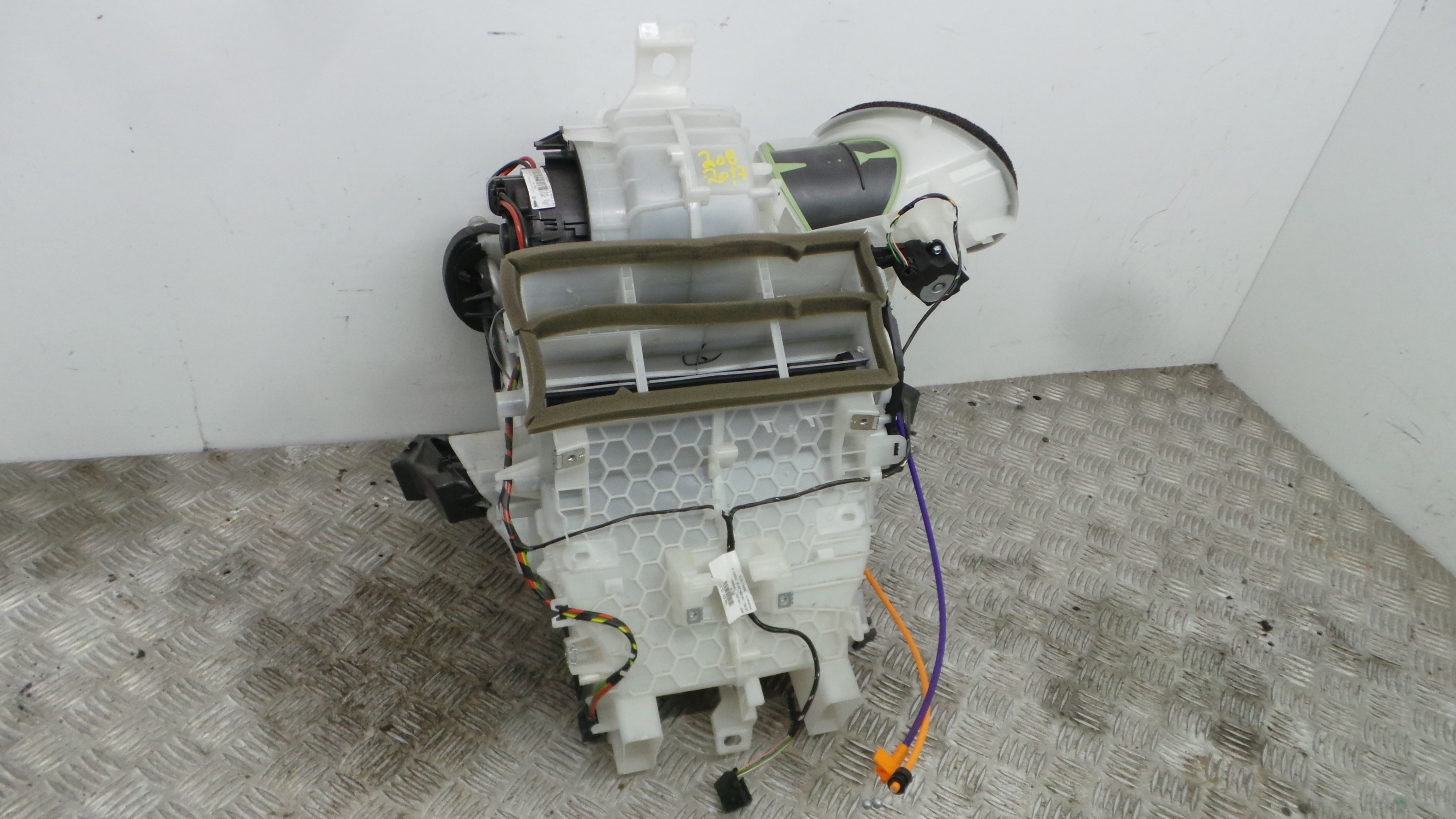 Caixa da Chauffage / Caixa da Sofagem 98152349ZD - PEUGEOT 208 I (CA_, CC_)-36714474 Caixa da Chauffage / Caixa da Sofagem 98152349ZD - PEUGEOT 208 I (CA_, CC_)-36714474