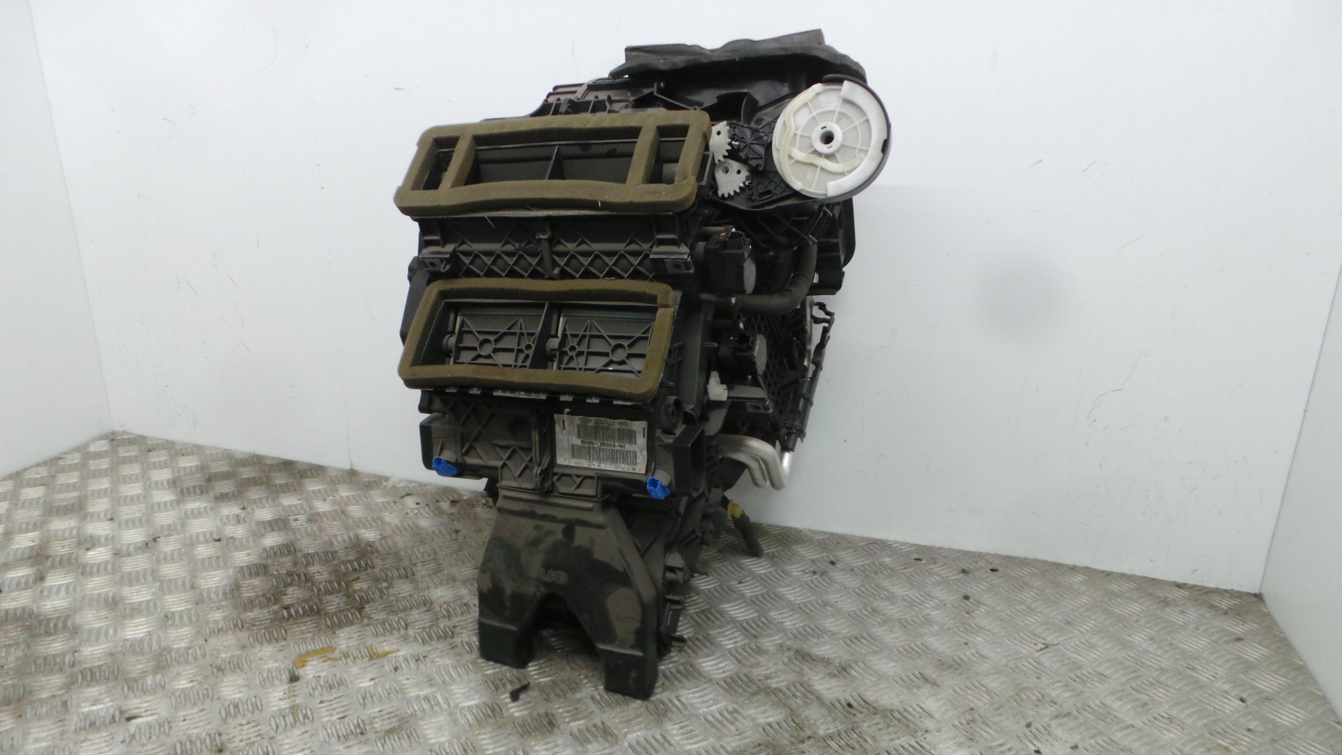 Caixa da Chauffage / Caixa da Sofagem BV6N-19B555-NH - FORD FOCUS III Turnier-36714478 Caixa da Chauffage / Caixa da Sofagem BV6N-19B555-NH - FORD FOCUS III Turnier-36714478