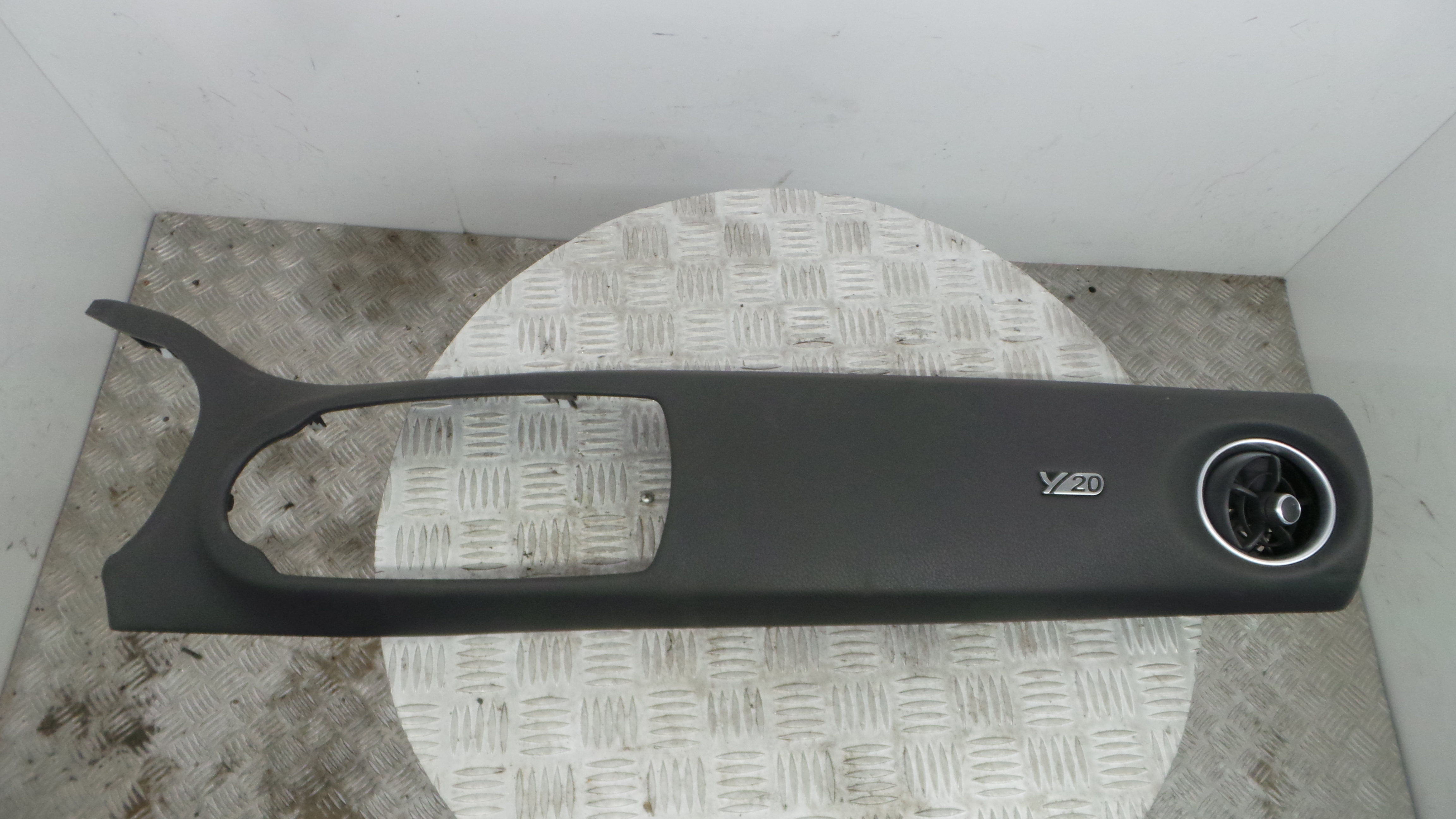 Friso Tablier 55470-0D090 - TOYOTA YARIS (_P15_)-36714498