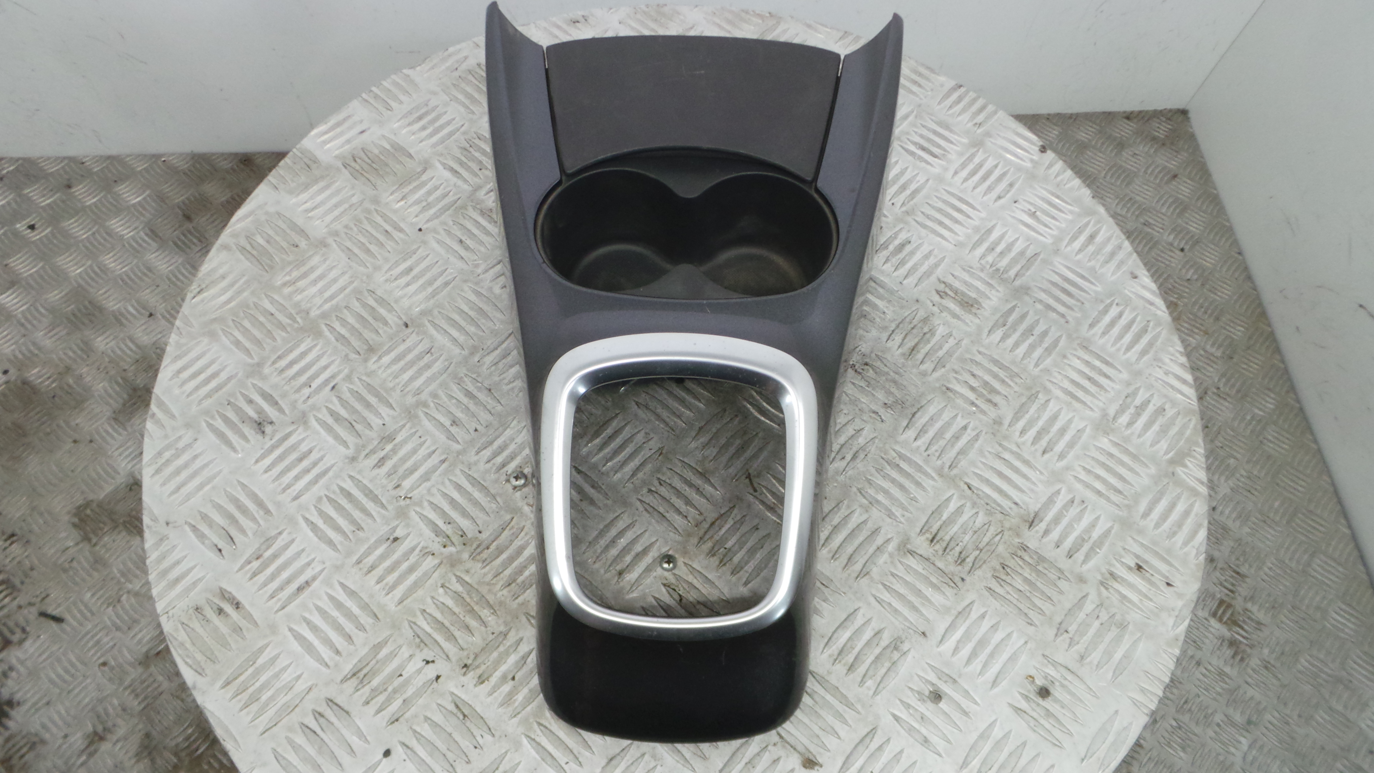 Consola central Tablier  58821-0D080 - TOYOTA YARIS (_P15_)-36714511