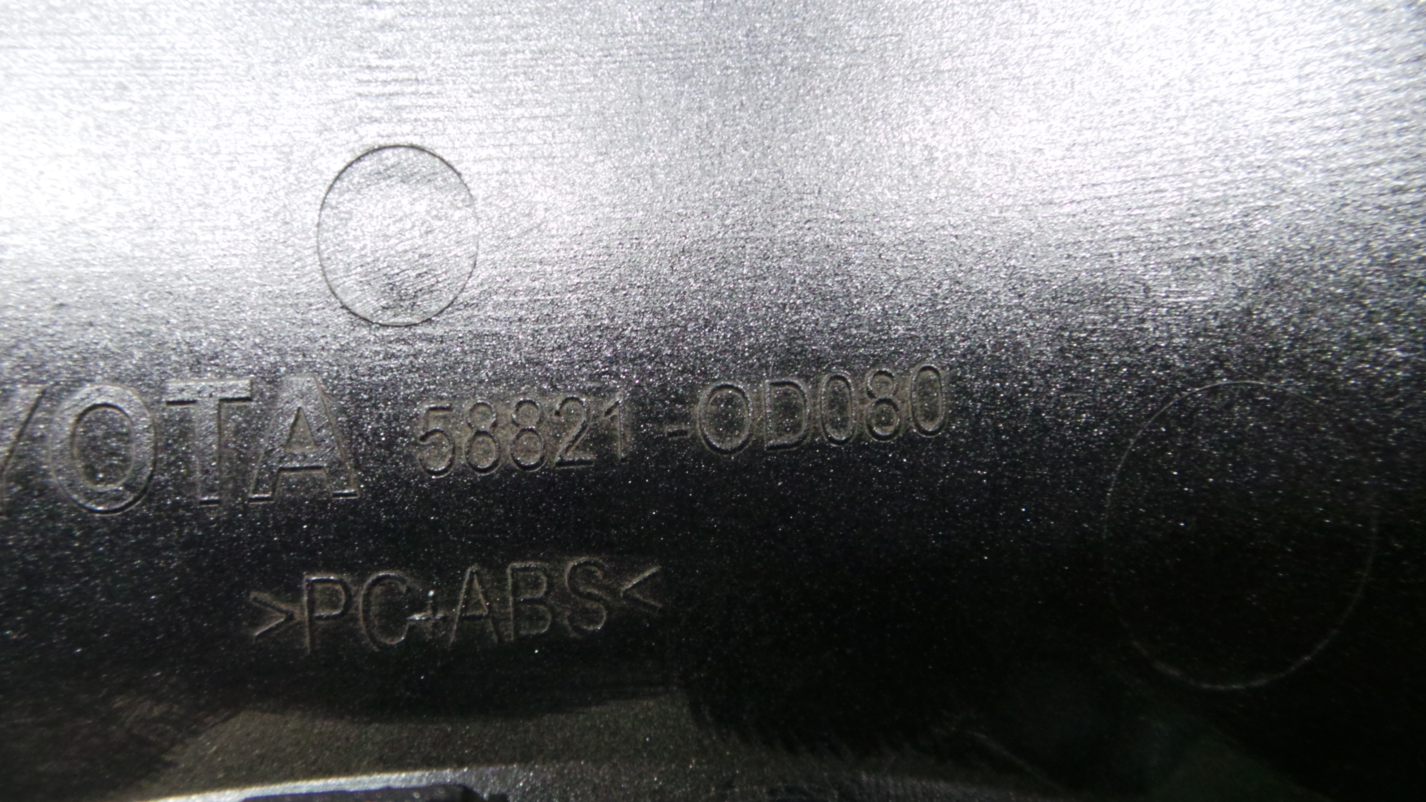 Consola central Tablier 58821-0D080 - TOYOTA YARIS (_P15_)-36714511