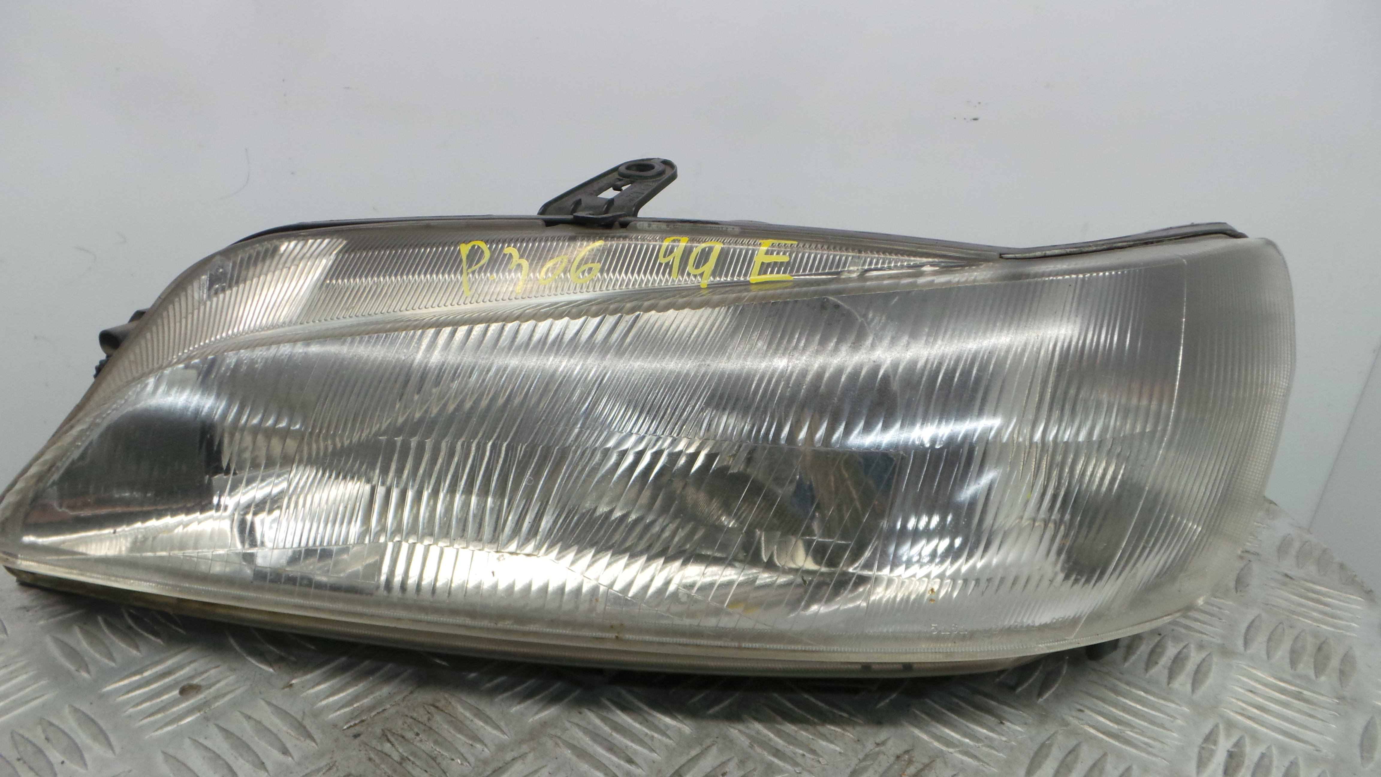 Ótica Esq 88203990G - PEUGEOT 306 Break (7E, N3, N5)-36714560 Ótica Esq 88203990G - PEUGEOT 306 Break (7E, N3, N5)-36714560