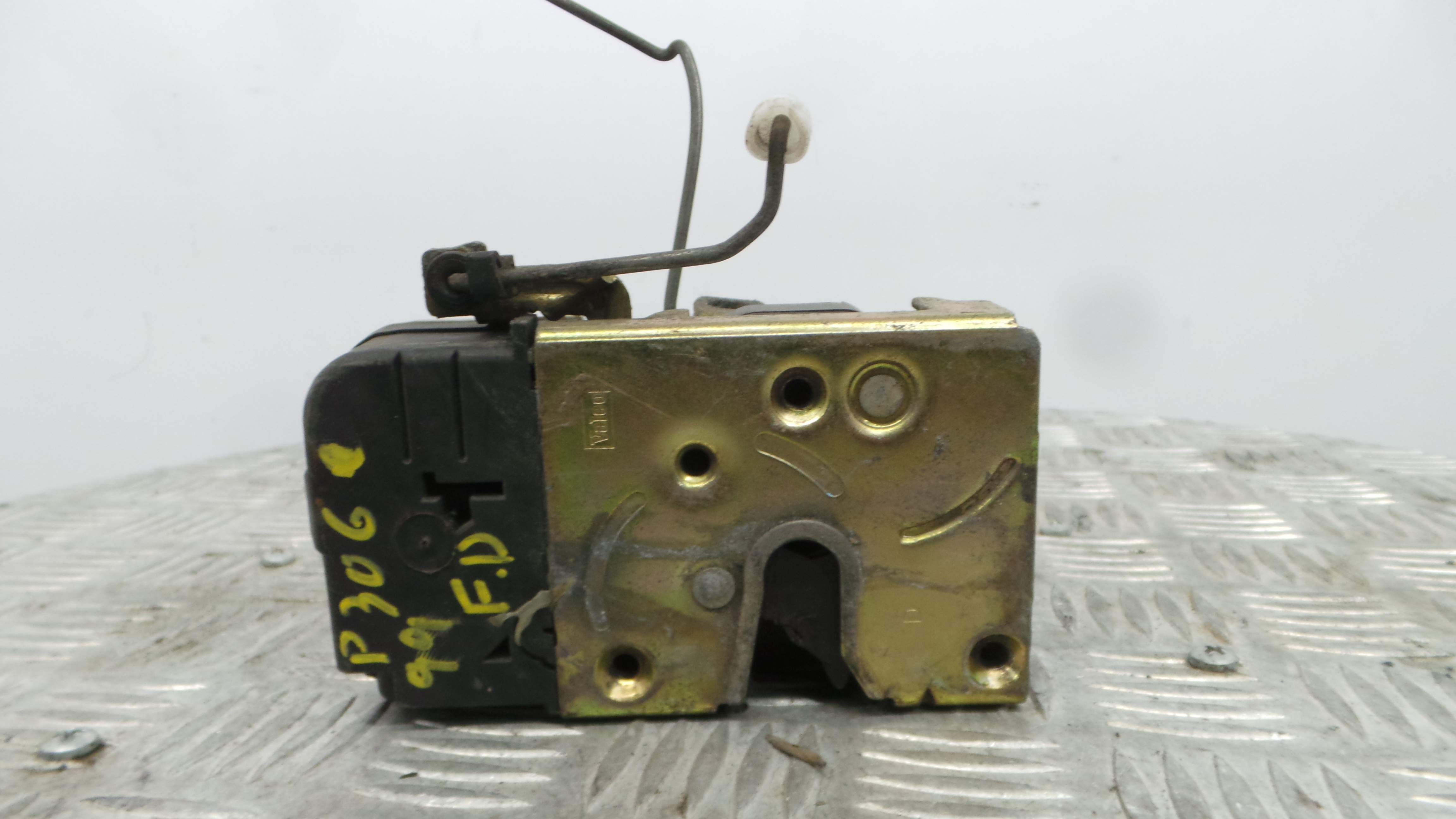 Fecho da Porta Frente Dto 9136J1 - PEUGEOT 306 Break (7E, N3, N5)-36714575