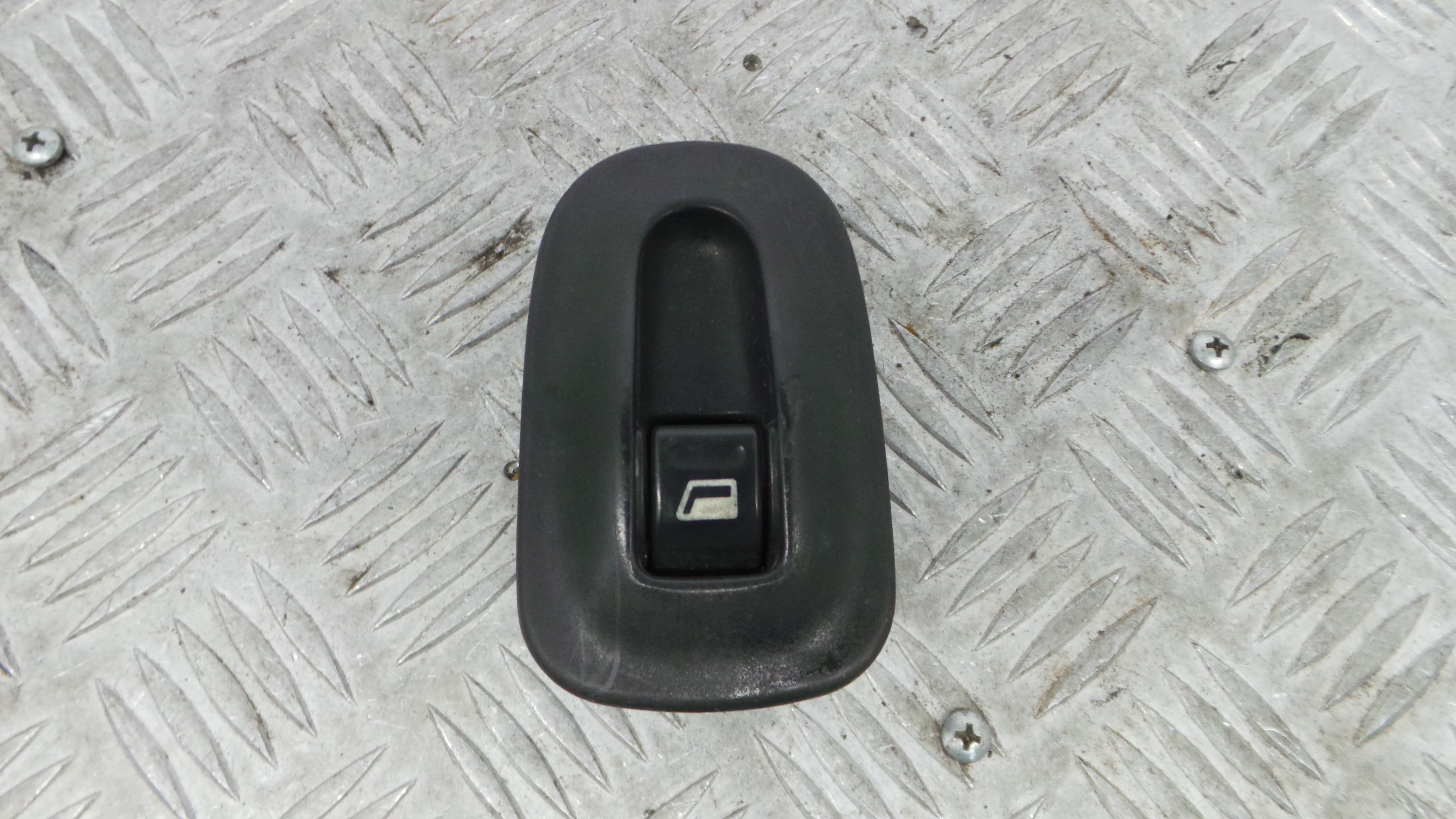 Interruptor / Comando Elevador Vidro Frente Dto   - PEUGEOT 306 Break (7E, N3, N5)-36714955
