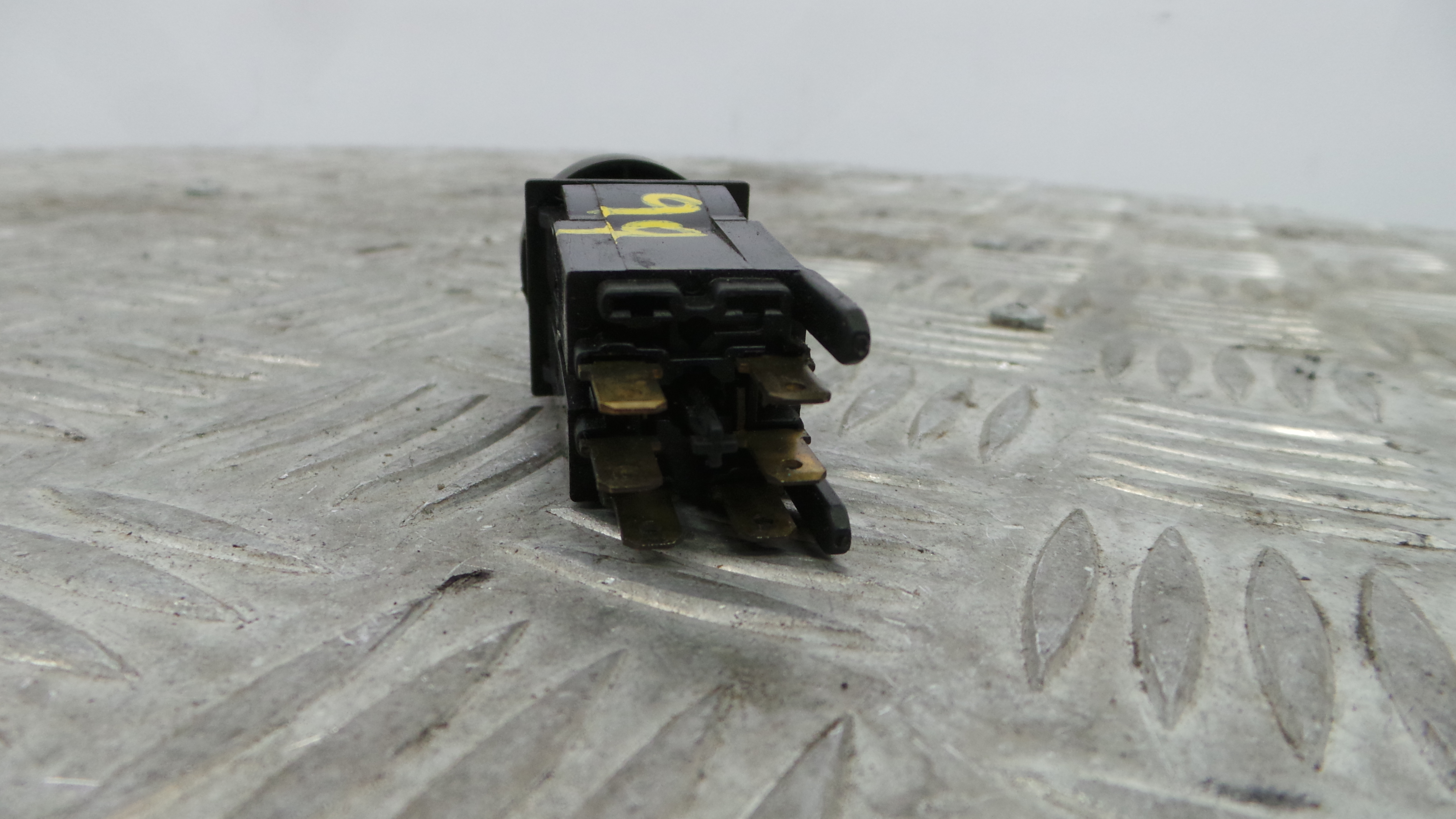 warning 4 piscas - PEUGEOT 306 Break (7E, N3, N5)-36714960