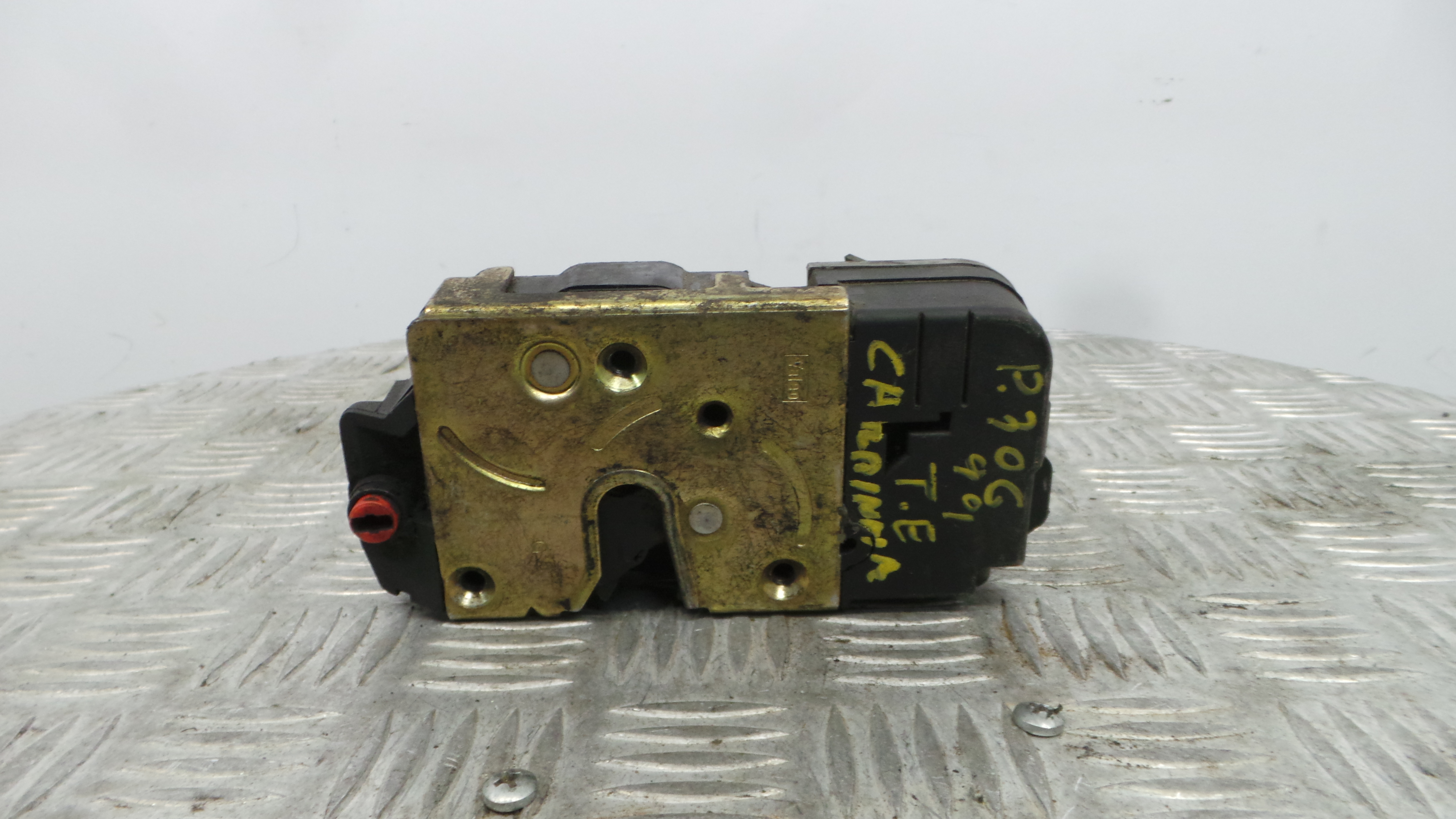 Fecho da Porta Trás Esq 913739 - PEUGEOT 306 Break (7E, N3, N5)-36714966