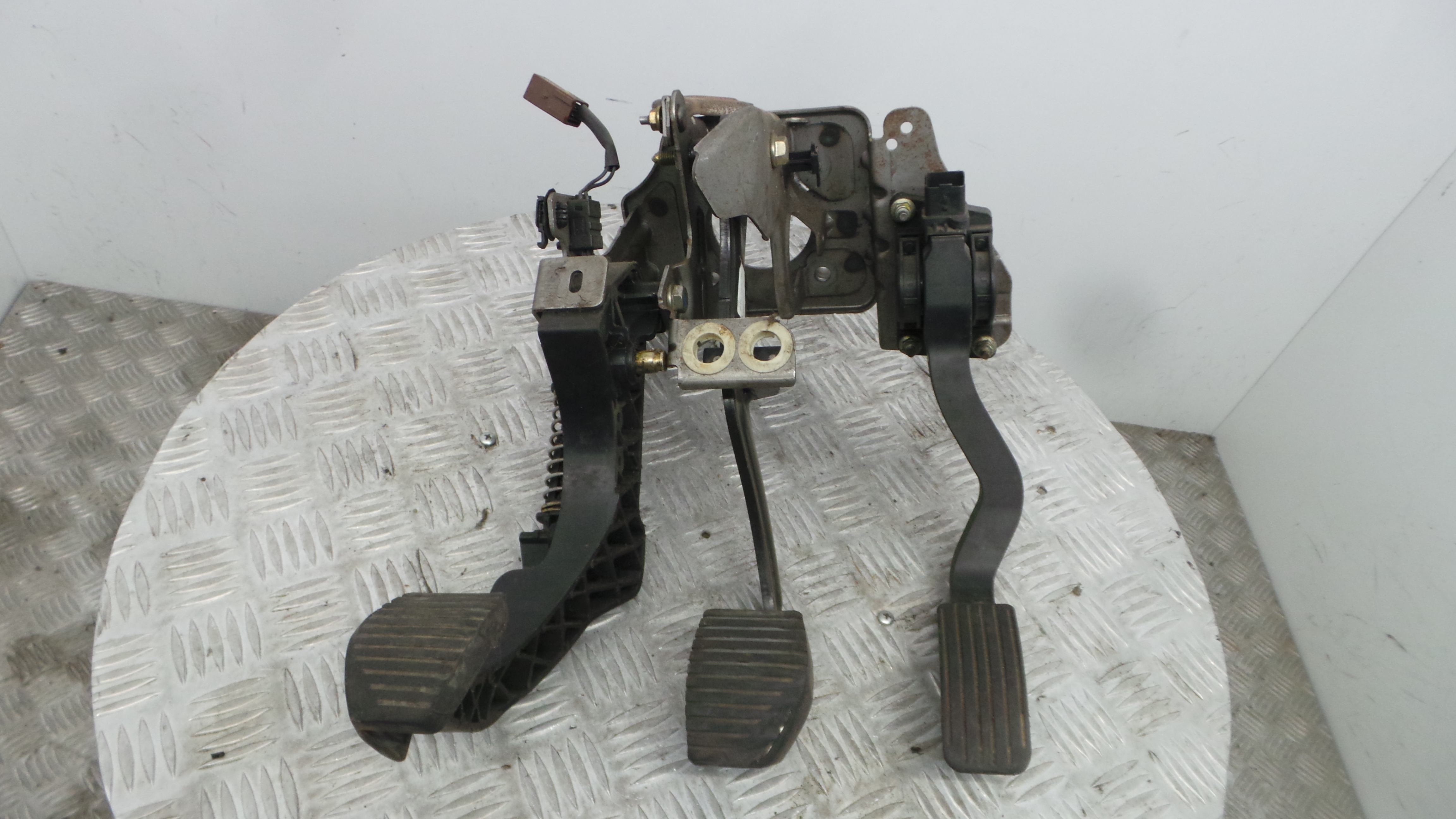 Pedal do Travão 9646770880 - PEUGEOT 307 (3A/C)-36733633 Pedal do Travão 9646770880 - PEUGEOT 307 (3A/C)-36733633