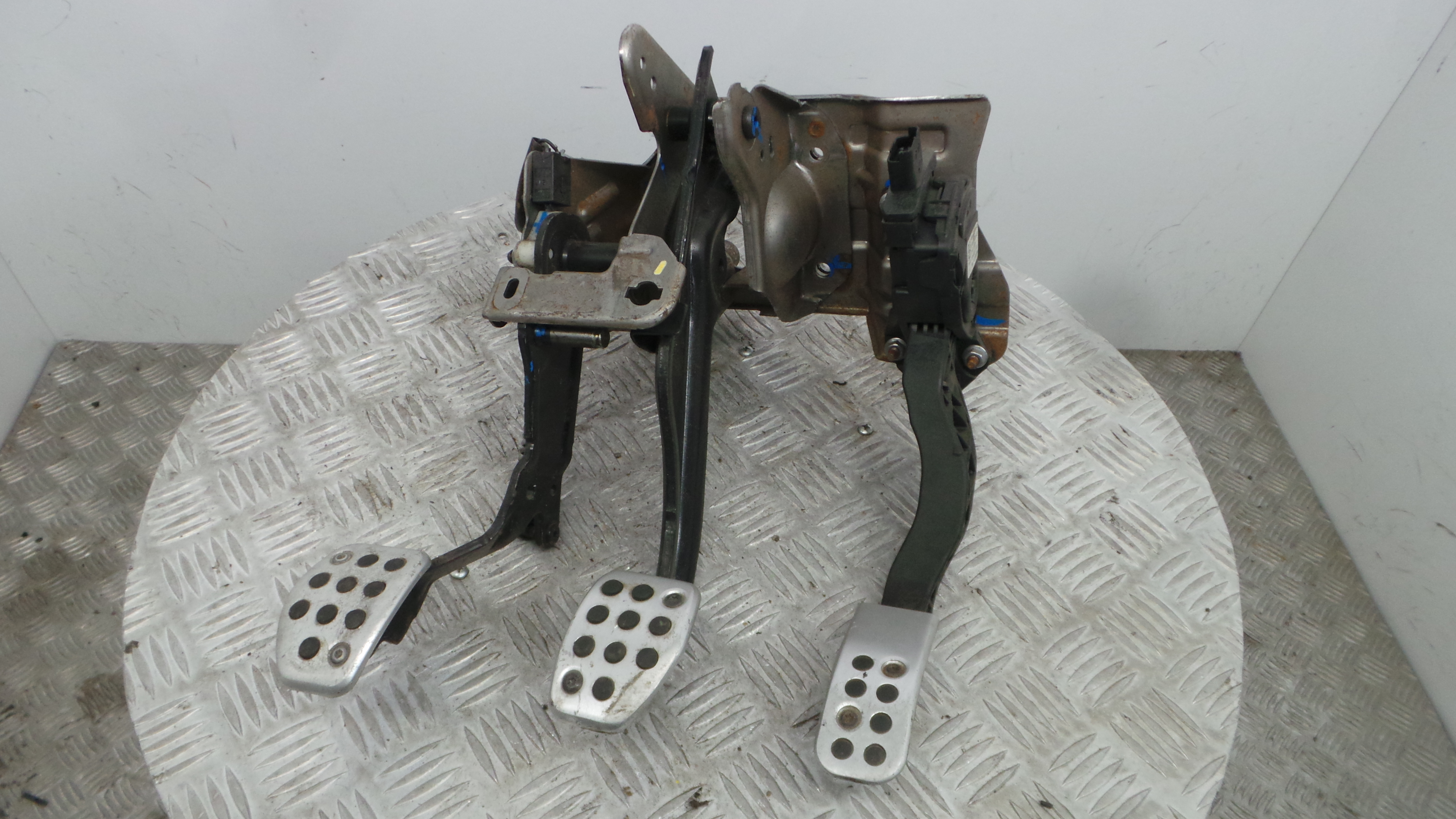 Pedal do Travão 9681530480 - PEUGEOT 207 (WA_, WC_), 207/207+ (WA_, WC_)-36737171 Pedal do Travão 9681530480 - PEUGEOT 207 (WA_, WC_), 207/207+ (WA_, WC_)-36737171