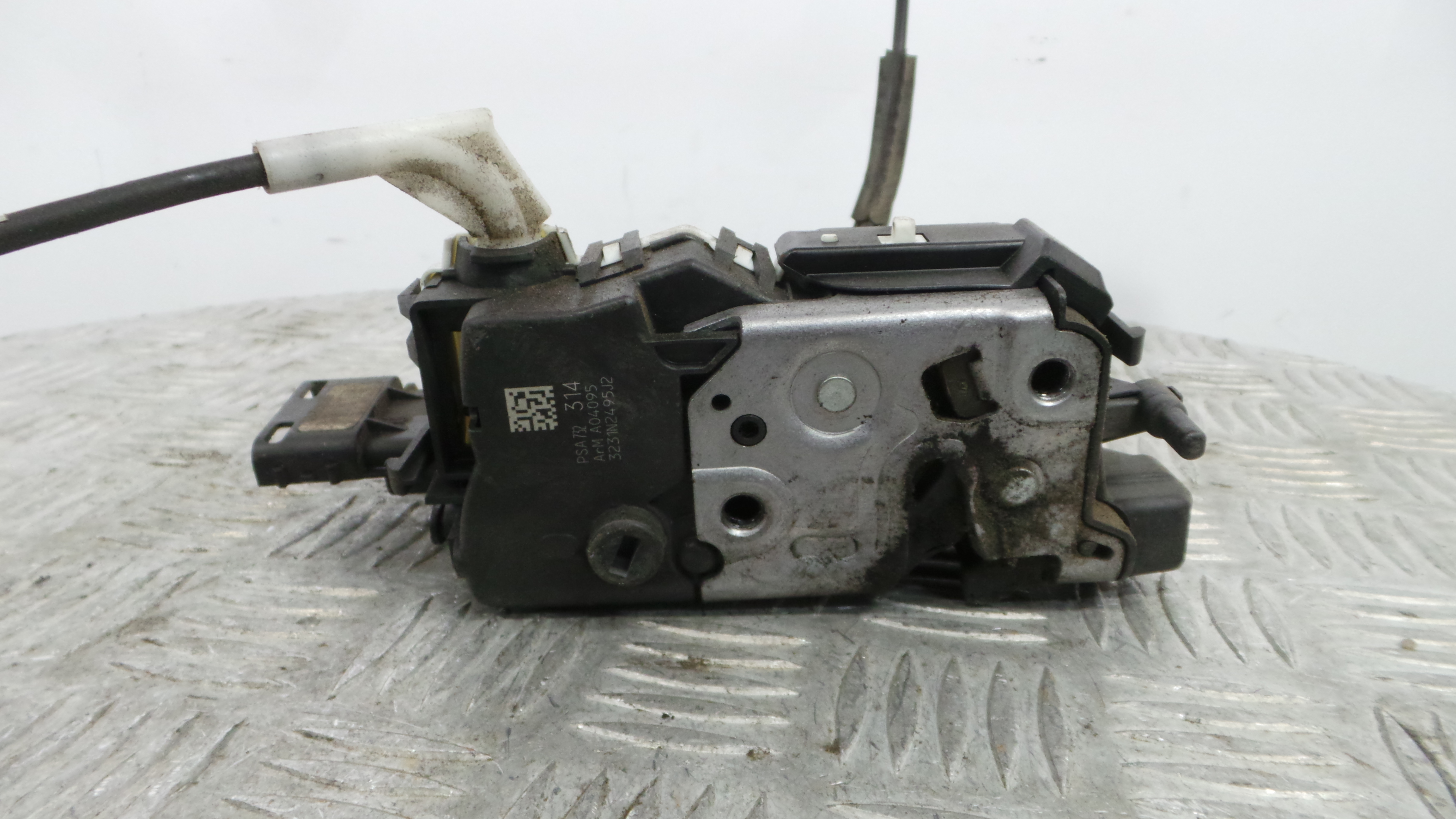 Fecho da Porta Trás Esq 732314 - CITROËN C3 II (SC_)-36749773