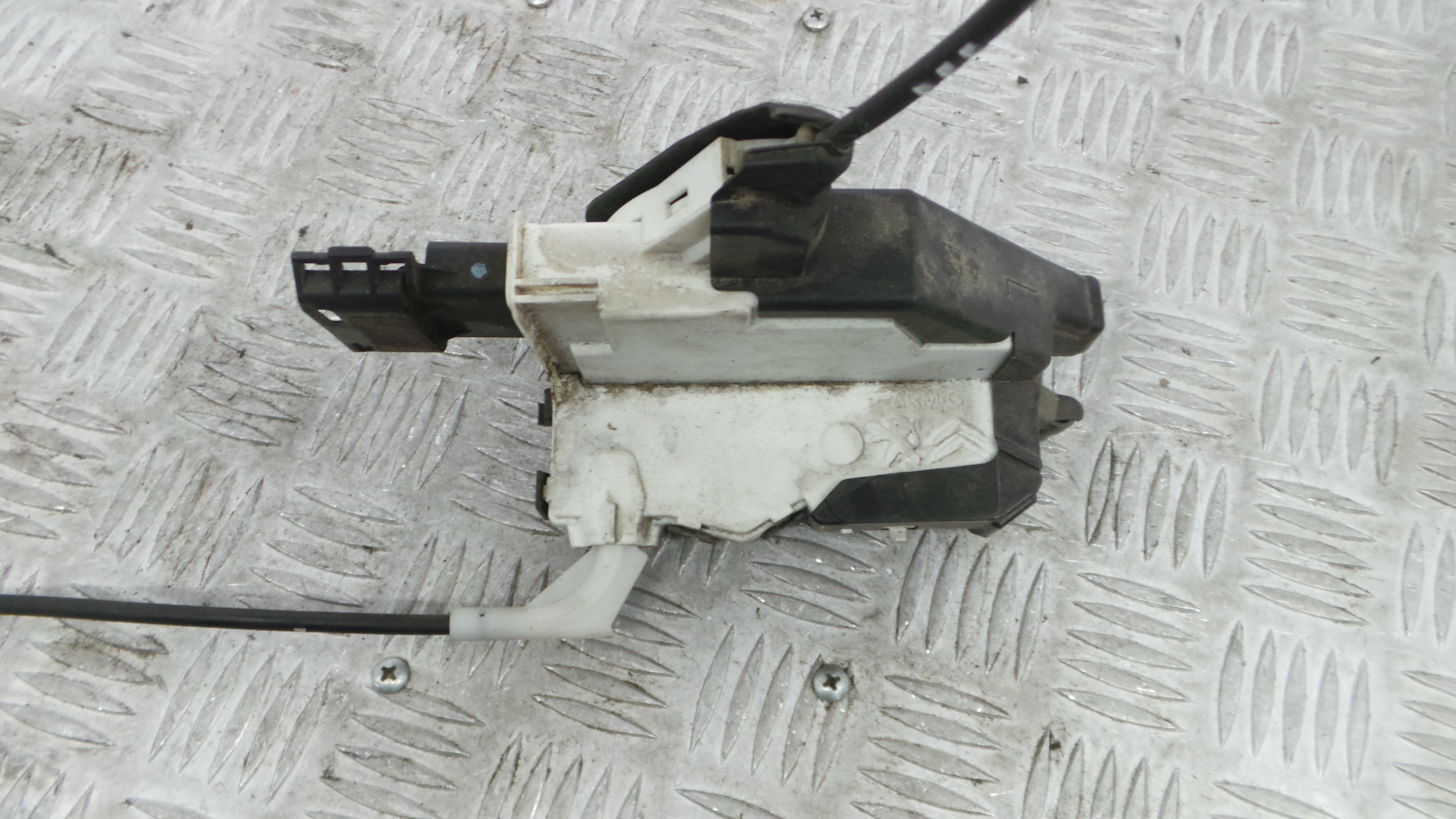 Fecho da Porta Trás Esq 732314 - CITROËN C3 II (SC_)-36749773