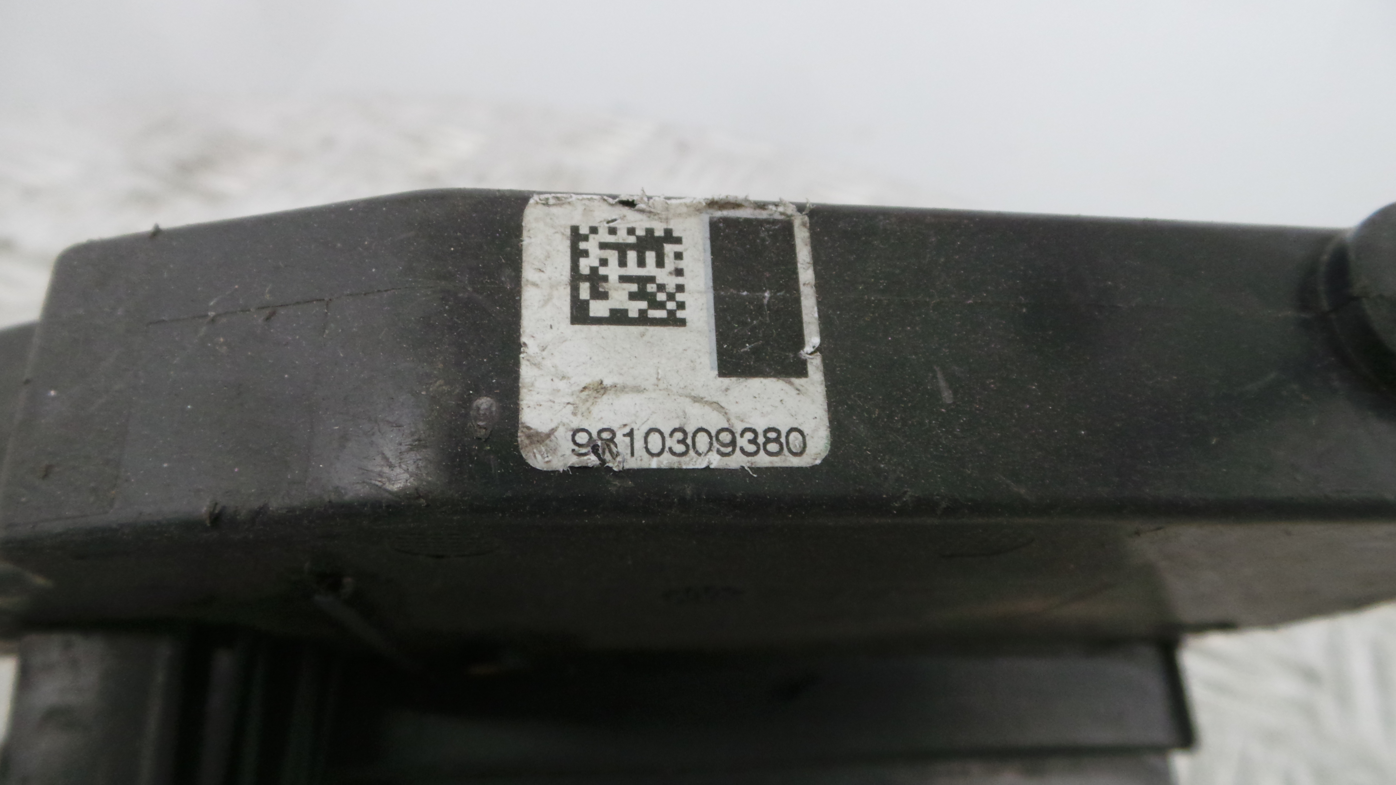 Fecho da Porta Frente Dto 9810309380 - PEUGEOT 308 II (LB_, LP_, LW_, LH_, L3_)-36749783