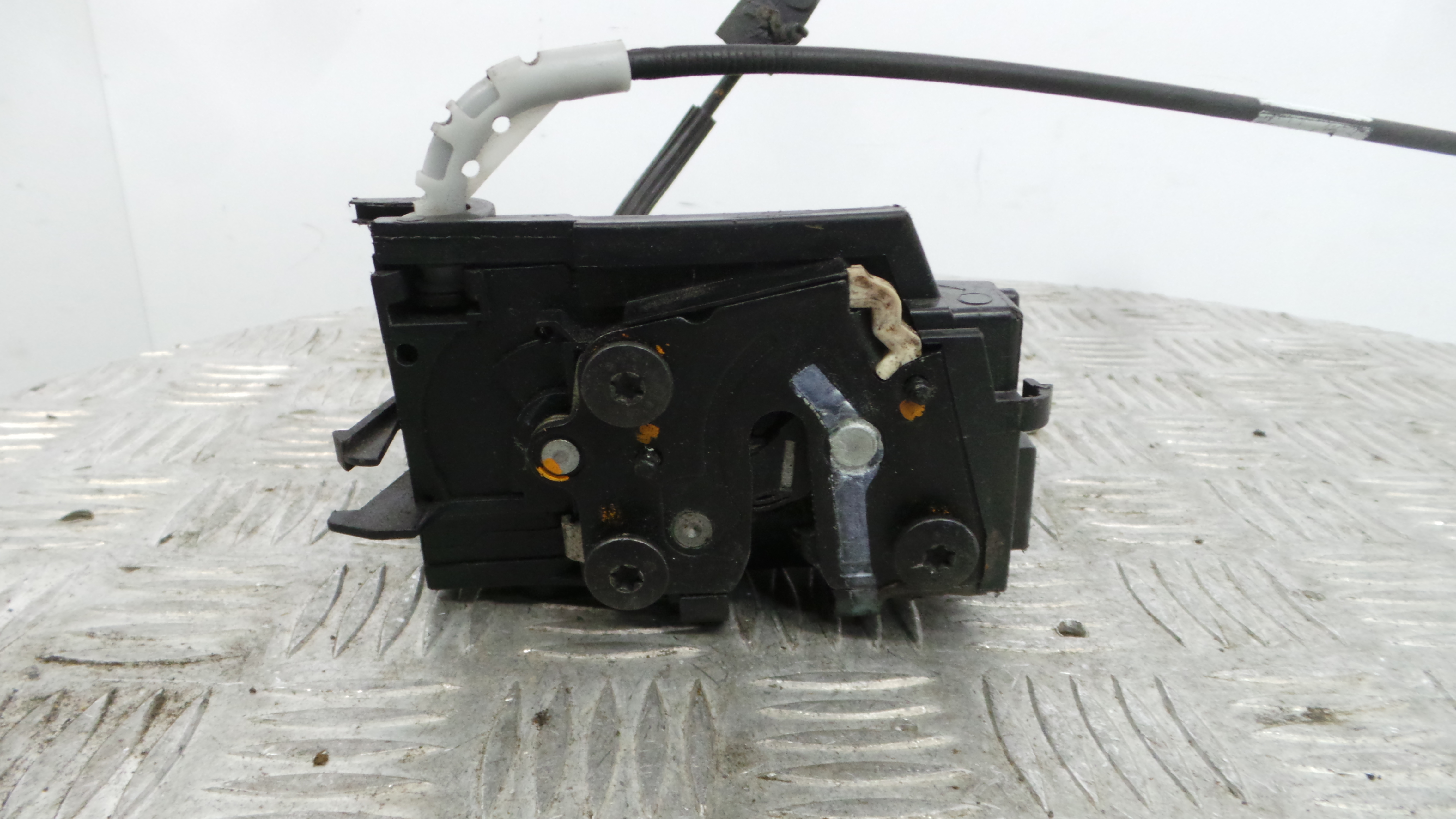 Fecho da Porta Trás Esq 9826126080 - PEUGEOT 308 II (LB_, LP_, LW_, LH_, L3_)-36749794