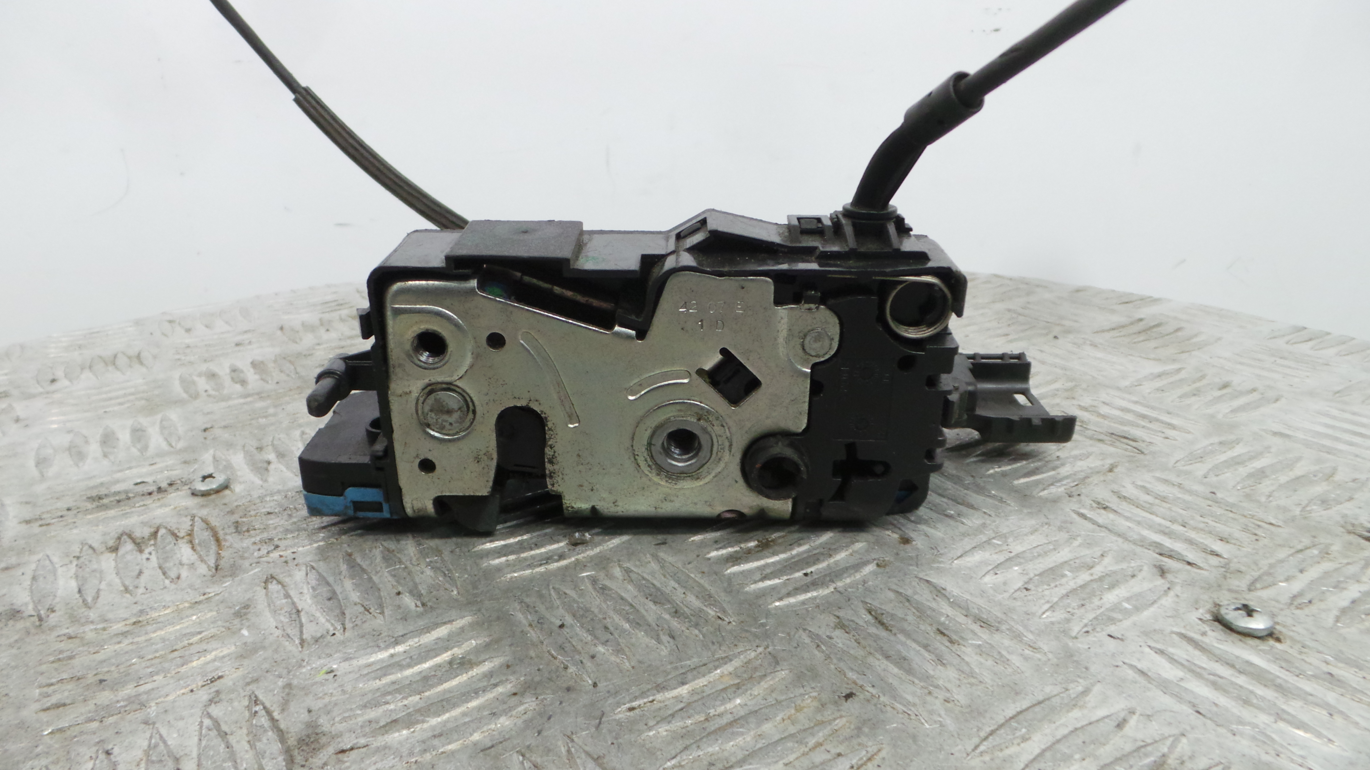 Fecho da Porta Frente Esq 9135V9 - PEUGEOT 207 (WA_, WC_), 207/207+ (WA_, WC_)-36749808