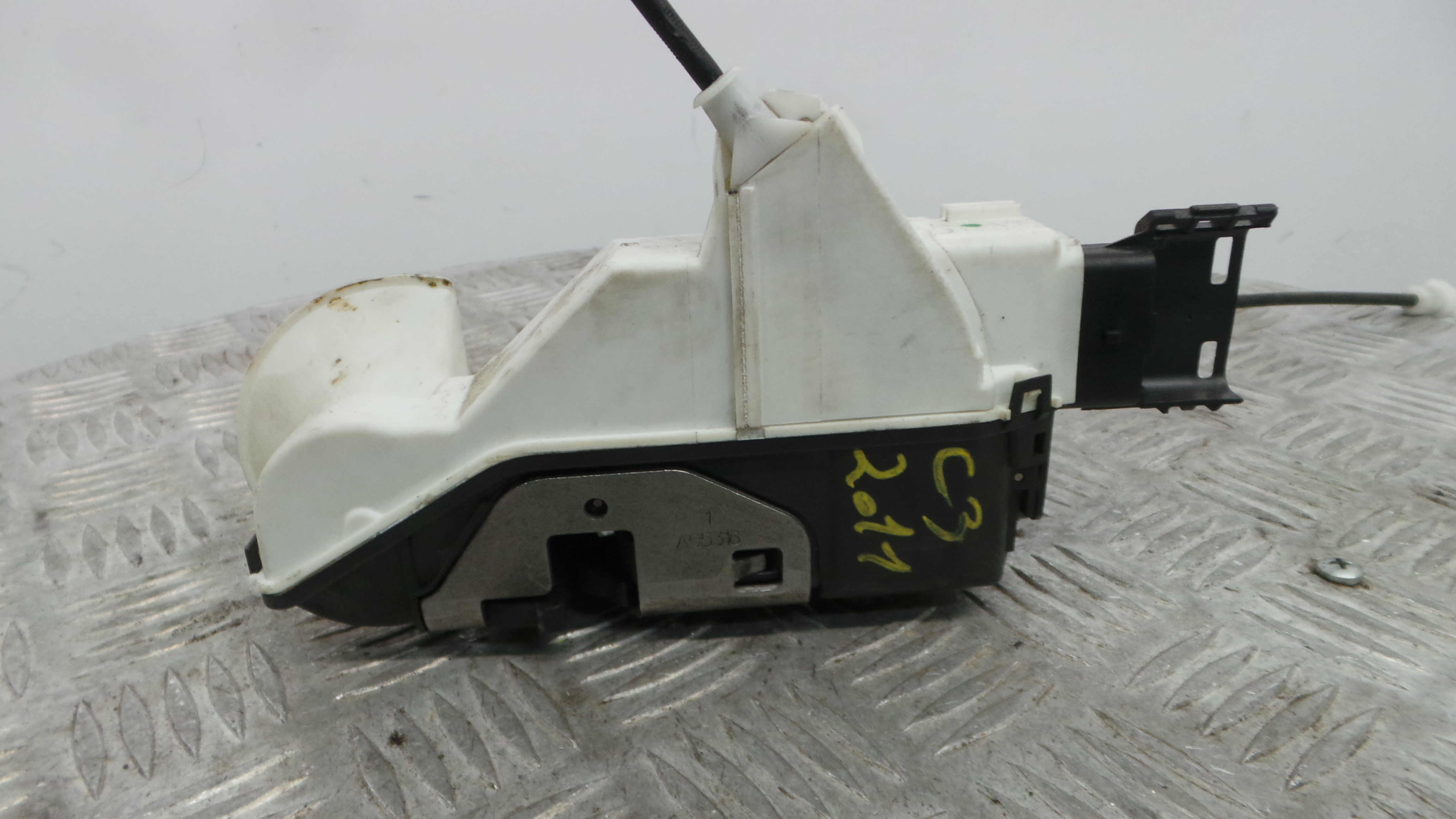 Fecho da Porta Frente Esq 006244 - CITROËN C3 II (SC_)-36750157