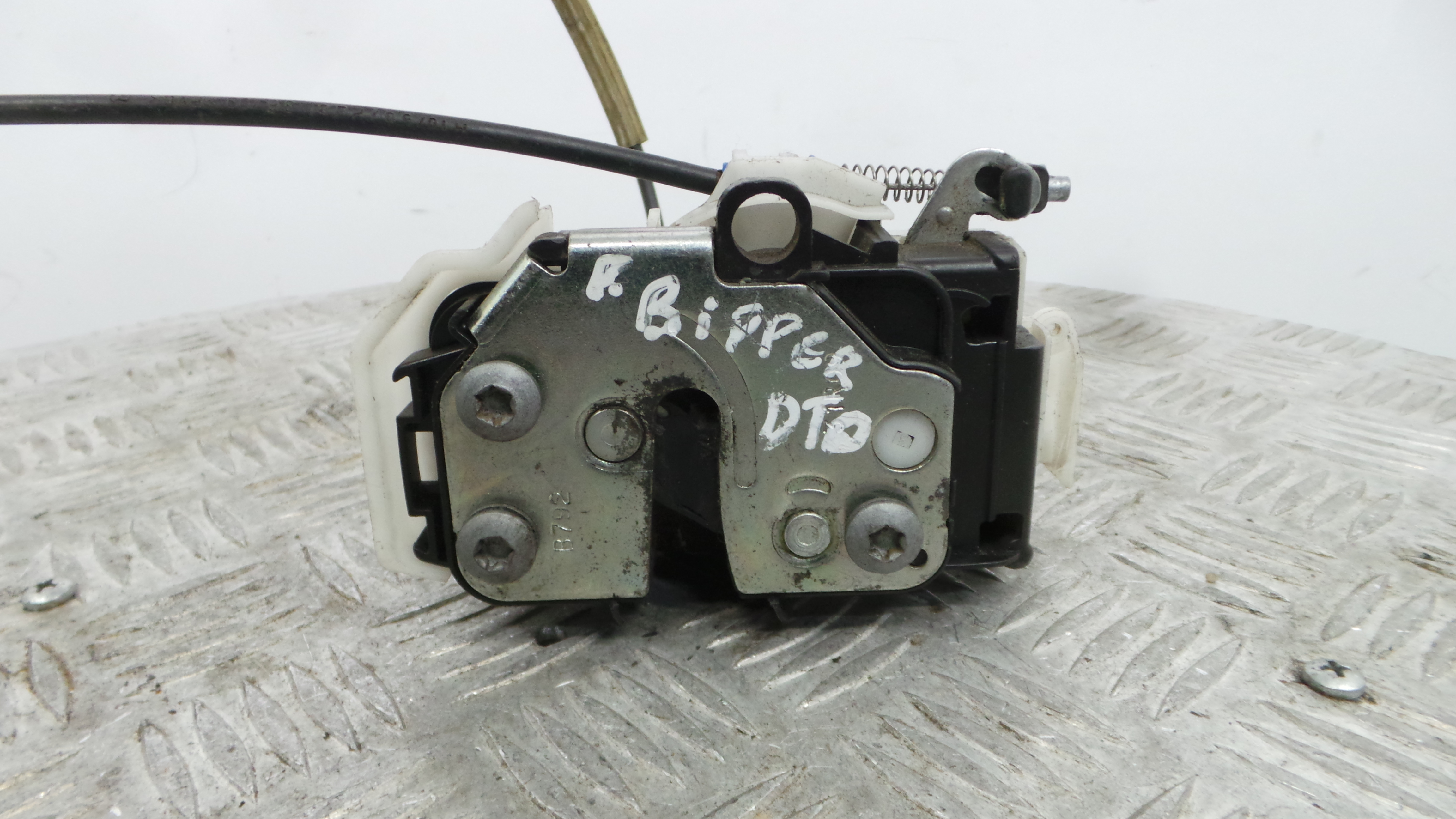 Fecho da Porta Dto 1613686680 - PEUGEOT BIPPER (AA_)-36750187