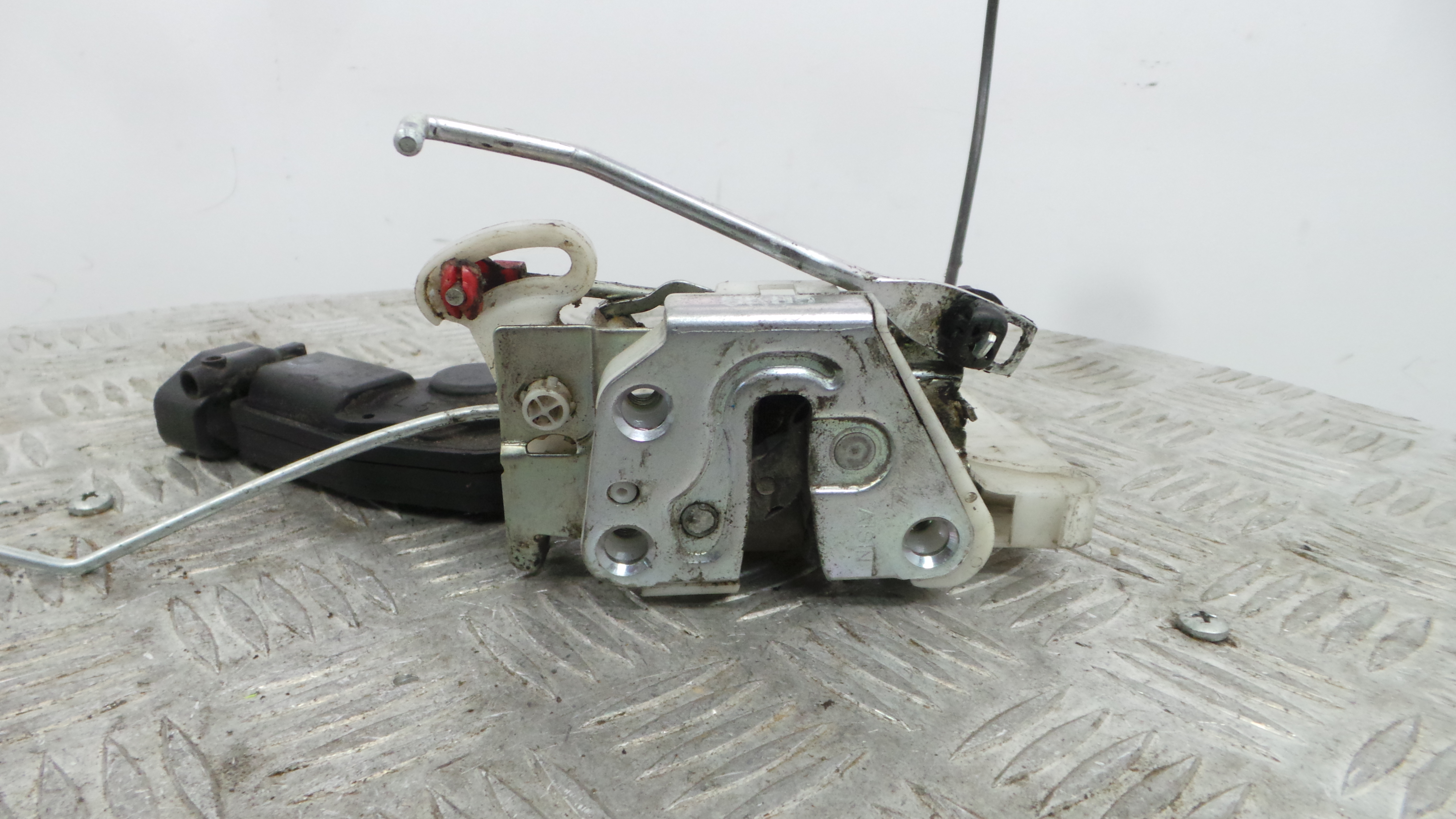 Fecho da Porta Esq 9135T4 - PEUGEOT 107 (PM_, PN_)-36750193