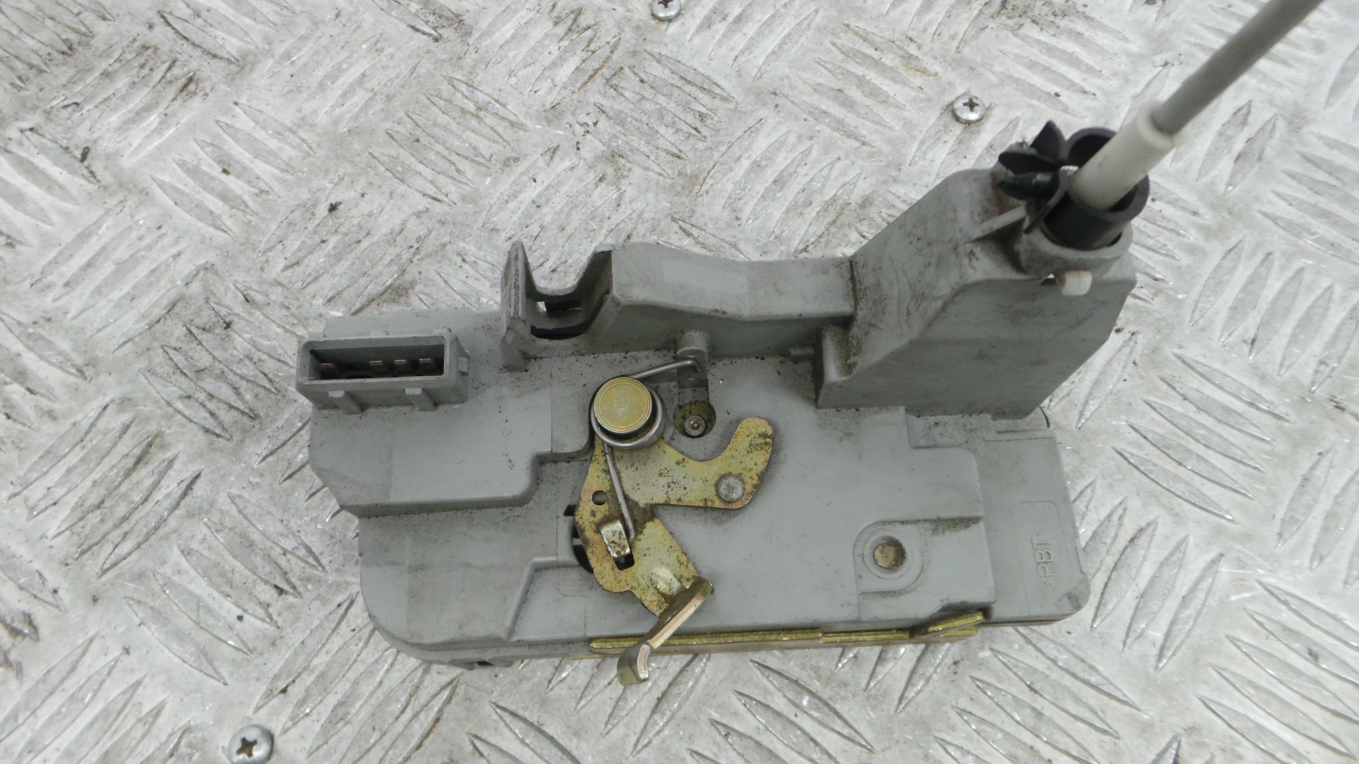 Fecho da Porta Trás Dto 9138G0 - PEUGEOT 307 SW (3H)-36750391