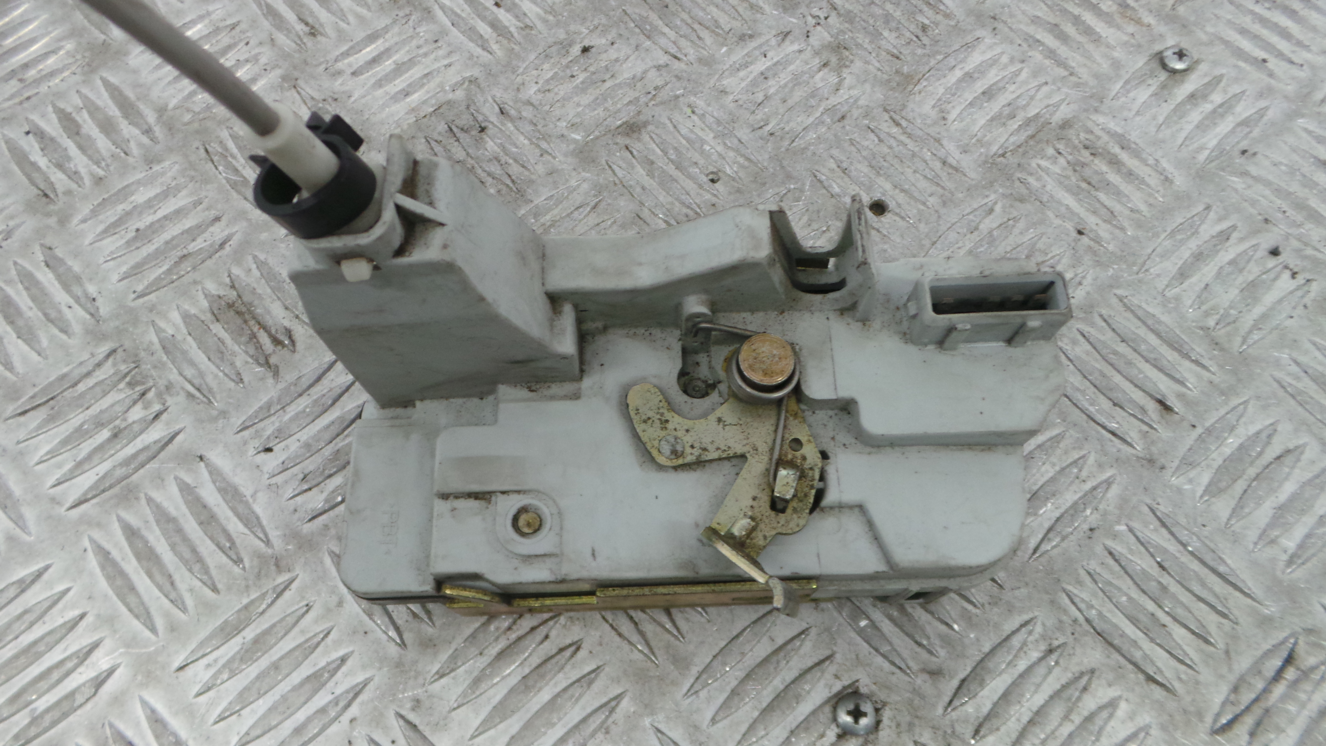 Fecho da Porta Trás Esq 9137A0 - PEUGEOT 307 SW (3H)-36750394