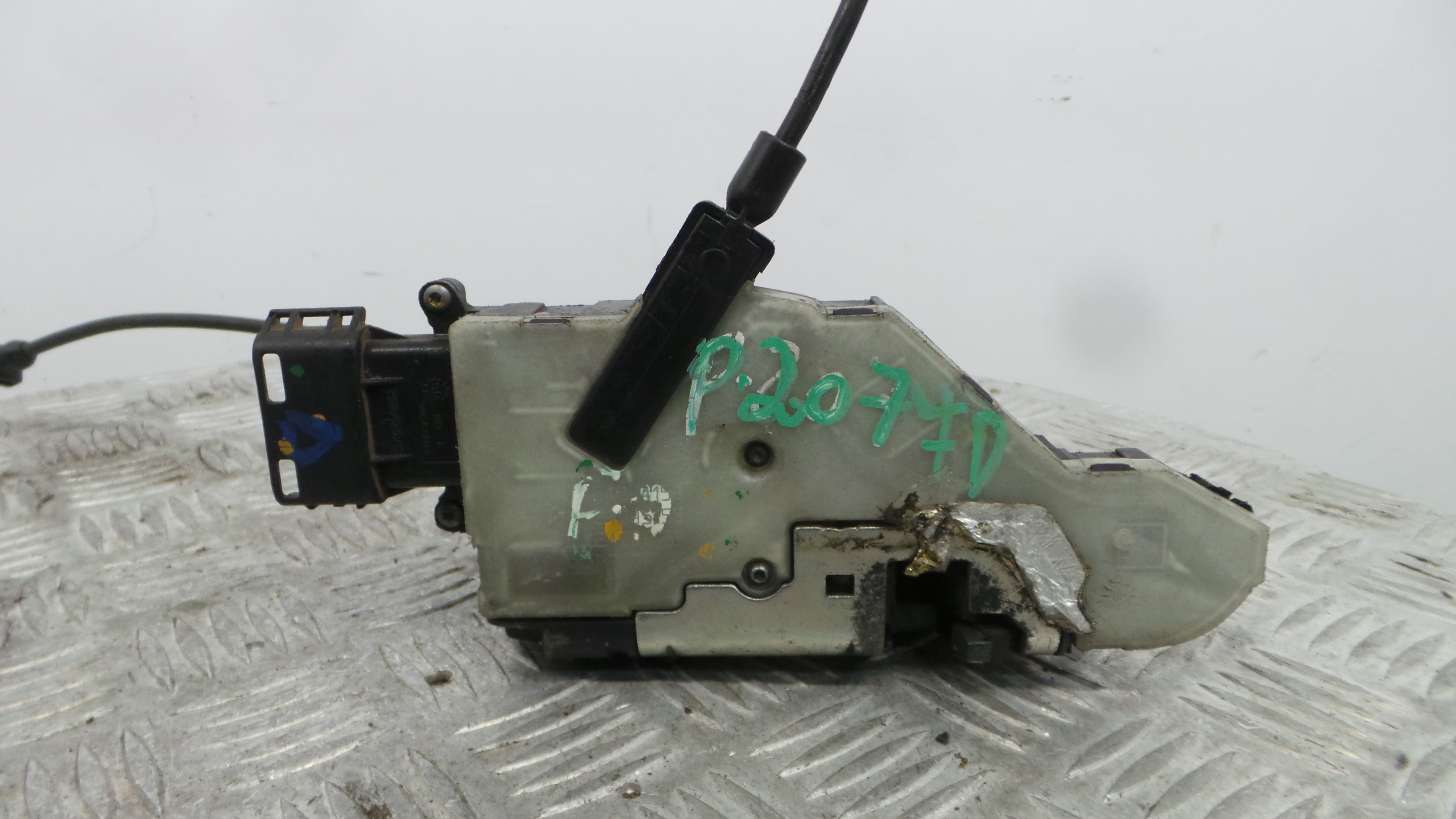 Fecho da Porta Frente Dto 9136W6 - PEUGEOT 207 (WA_, WC_), 207/207+ (WA_, WC_)-36750403 Fecho da Porta Frente Dto 9136W6 - PEUGEOT 207 (WA_, WC_), 207/207+ (WA_, WC_)-36750403