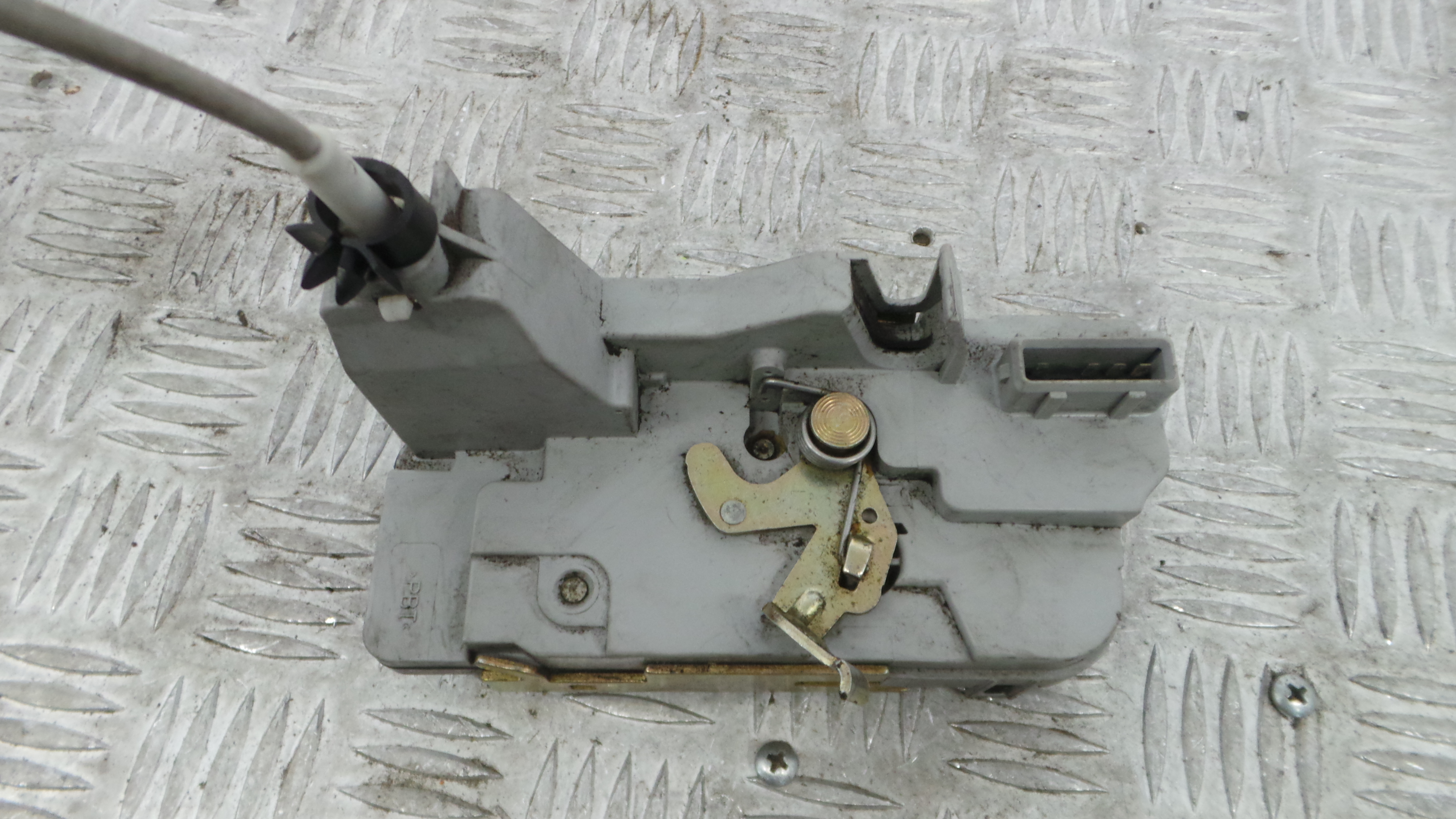 Fecho da Porta Trás Esq 9137A0 - PEUGEOT 307 SW (3H)-36750418