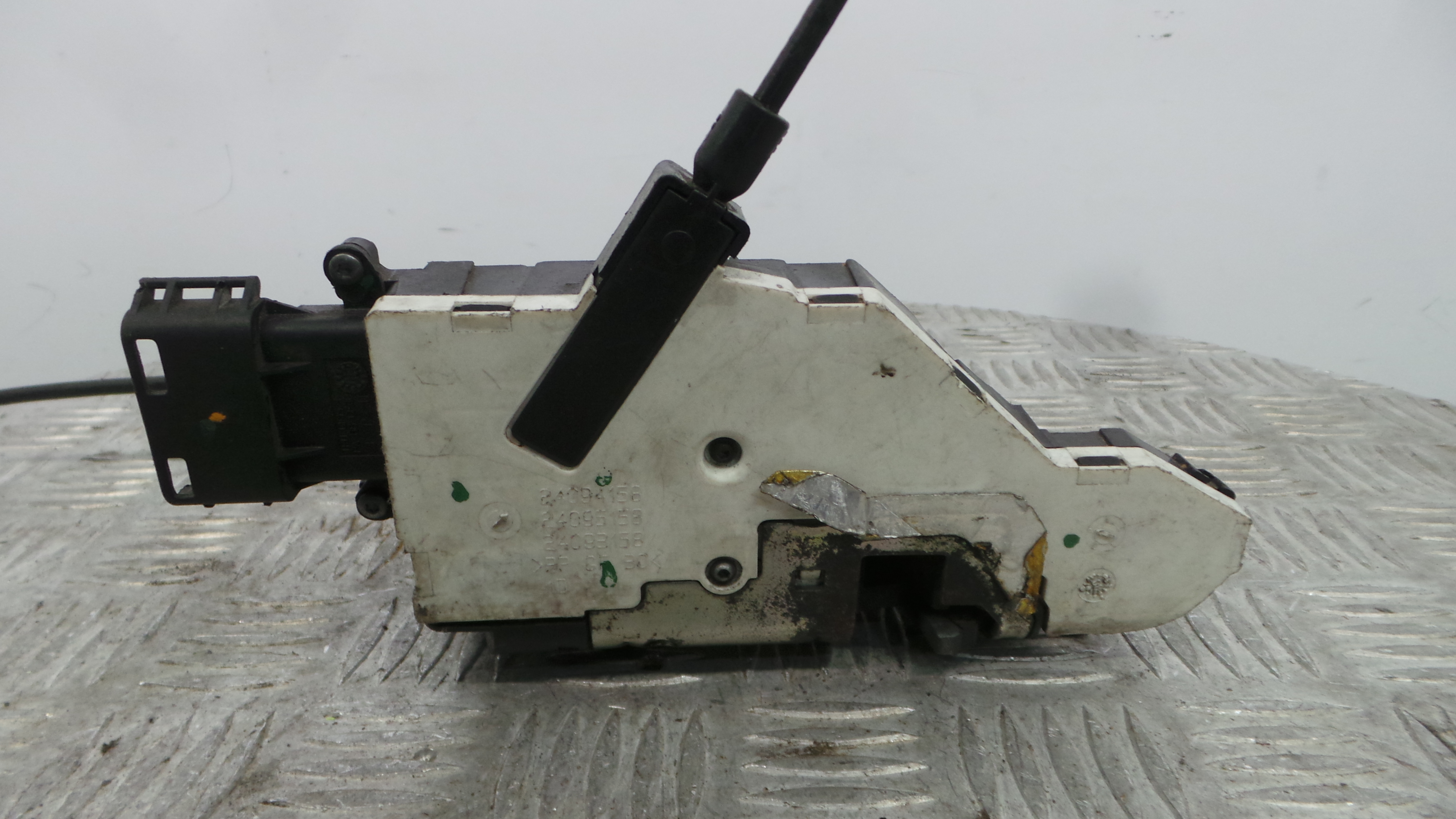 Fecho da Porta Frente Dto 9136W6 - PEUGEOT 207 (WA_, WC_), 207/207+ (WA_, WC_)-36750421 Fecho da Porta Frente Dto 9136W6 - PEUGEOT 207 (WA_, WC_), 207/207+ (WA_, WC_)-36750421