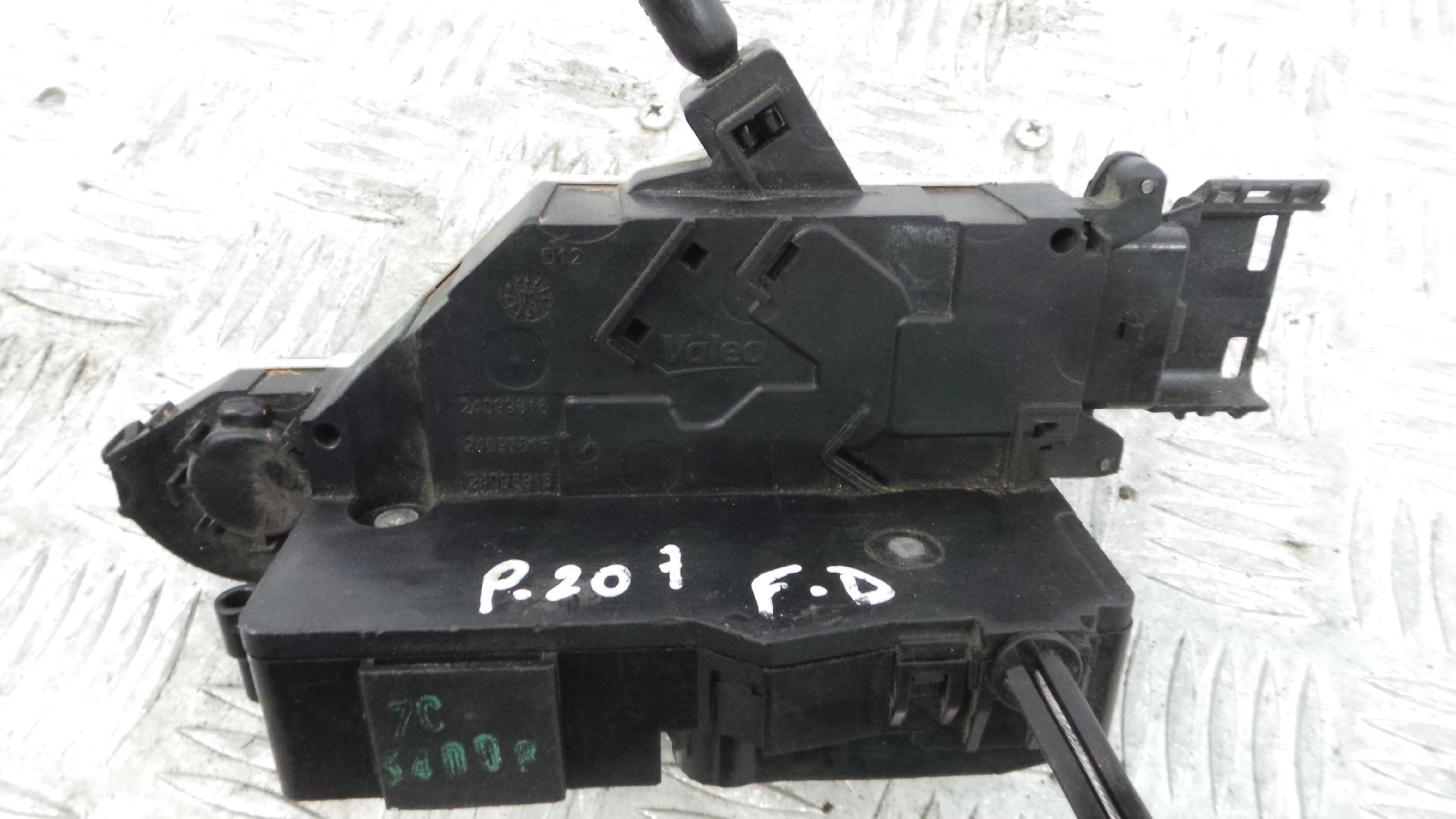 Fecho da Porta Frente Dto 9136W6 - PEUGEOT 207 (WA_, WC_), 207/207+ (WA_, WC_)-36750421