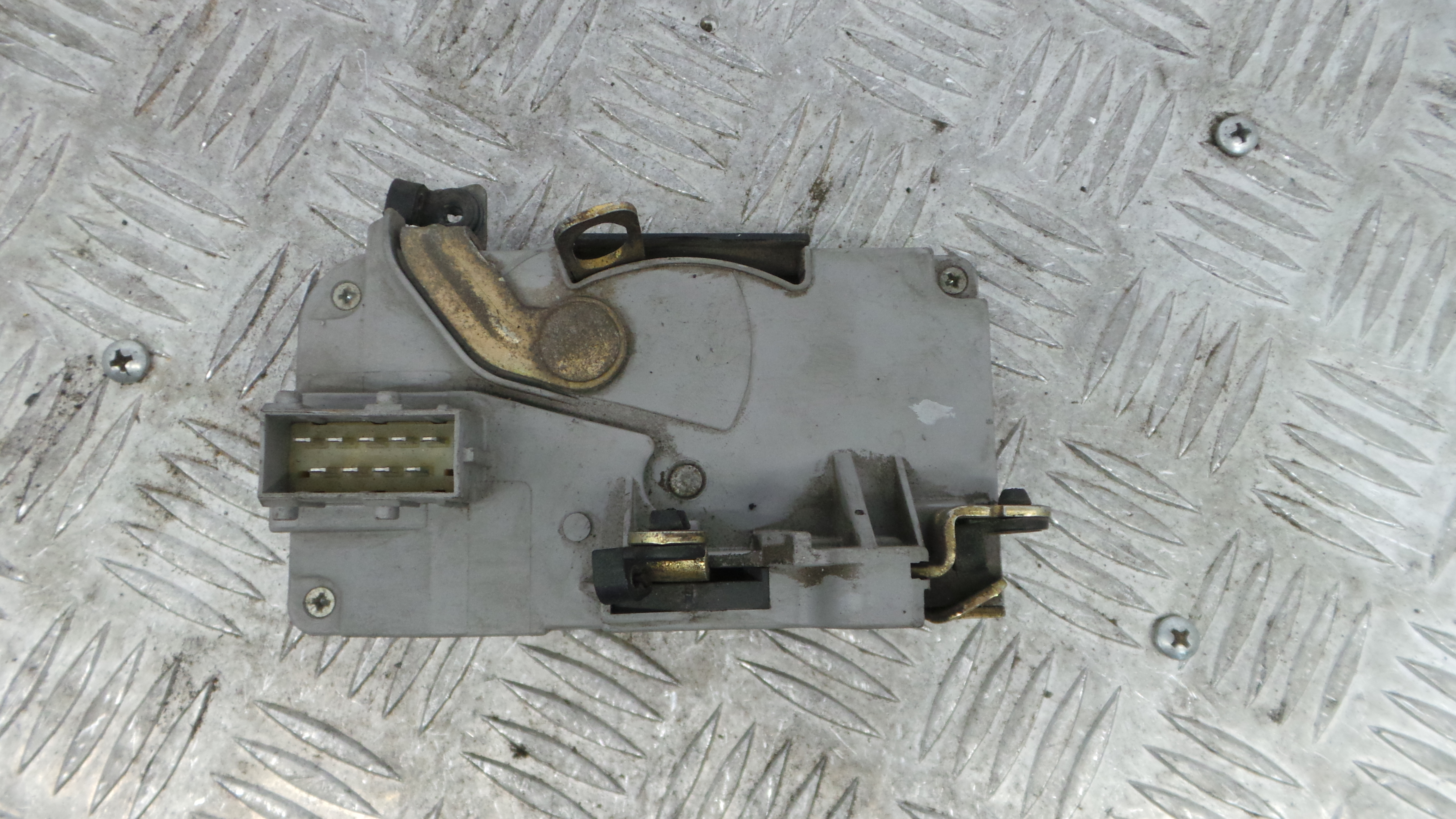 Fecho da Porta Frente Esq 9135H3 - PEUGEOT 206 Hatchback (2A/C)-36750438
