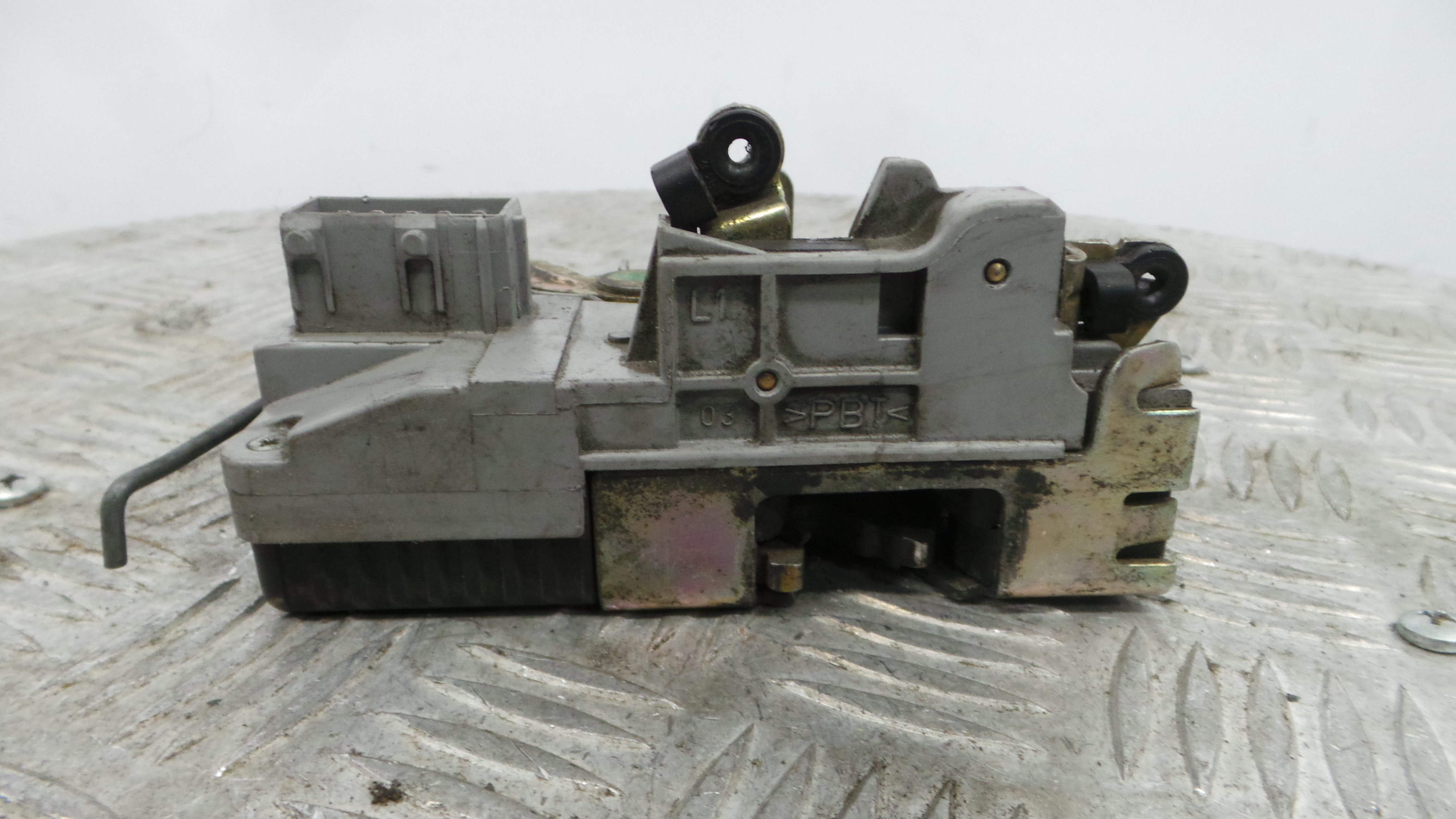 Fecho da Porta Esq 9135H3 - PEUGEOT 206 Hatchback (2A/C)-36750441