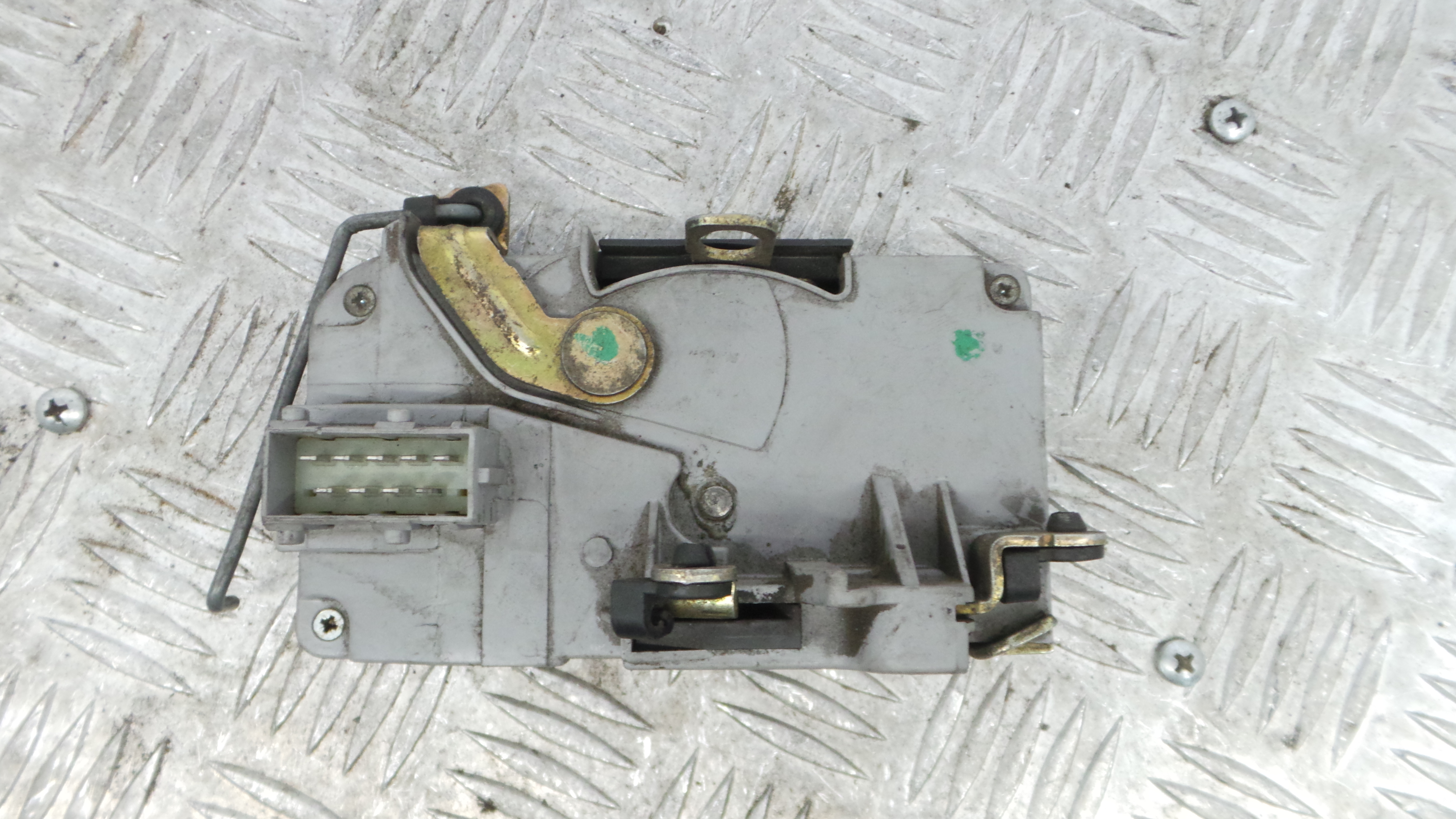 Fecho da Porta Esq 9135H3 - PEUGEOT 206 Hatchback (2A/C)-36750441