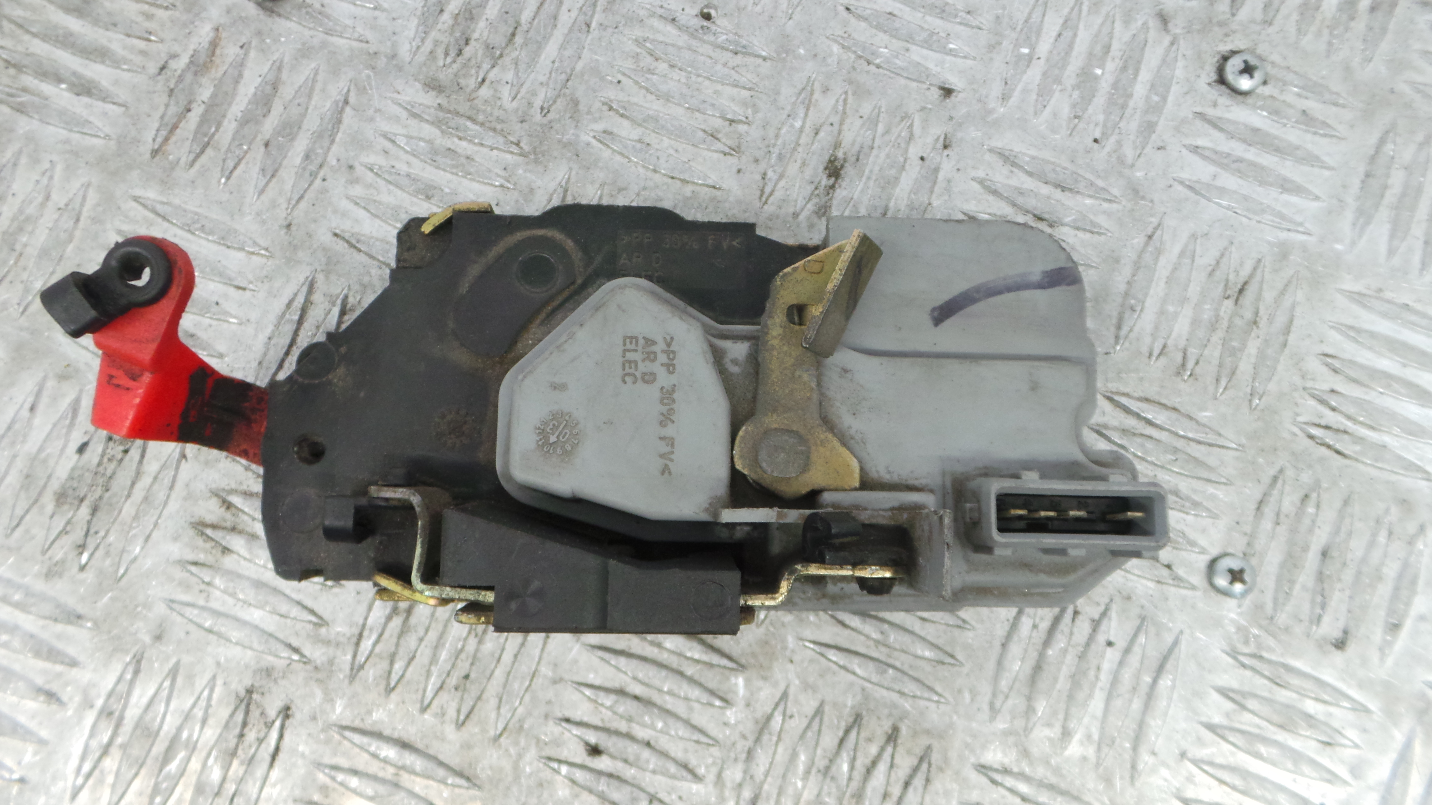 Fecho da Porta Trás Dto 913884 - CITROËN XSARA (N1)-36750451
