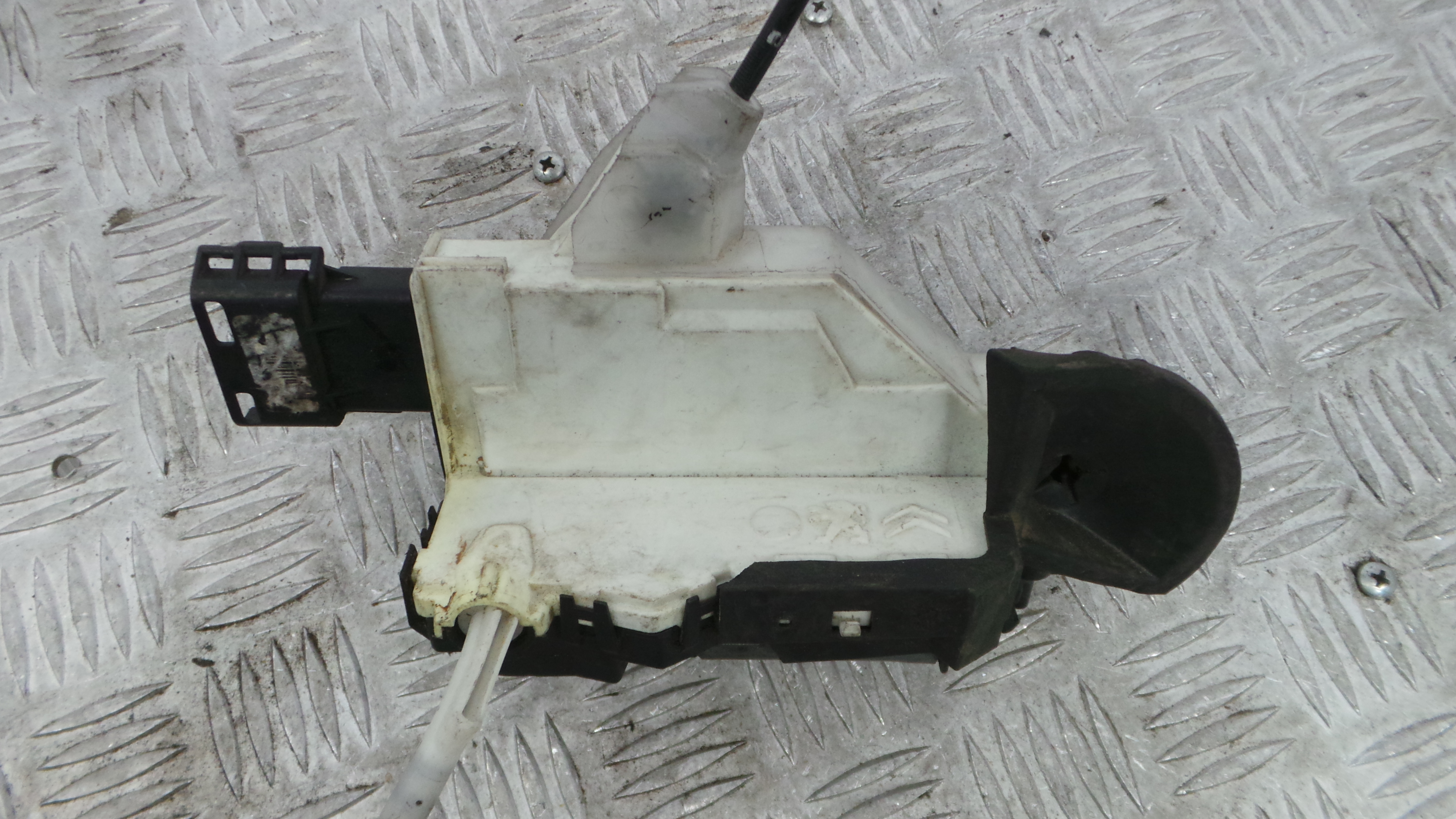 Fecho da Porta Frente Esq 732306 - CITROËN C3 I (FC_, FN_)-36751002