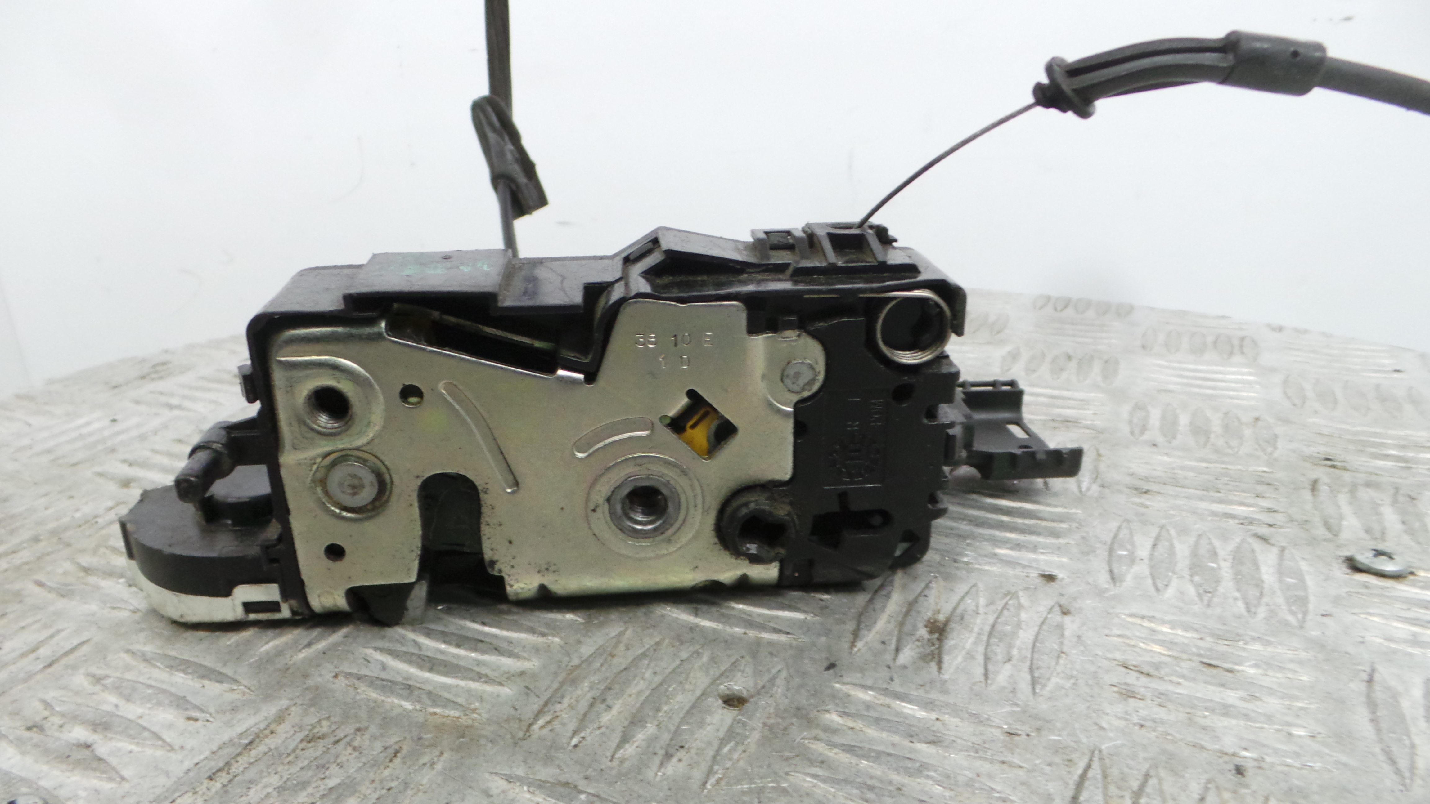 Fecho da Porta Frente Dto 9136W6 - PEUGEOT 207 (WA_, WC_), 207/207+ (WA_, WC_)-36751006