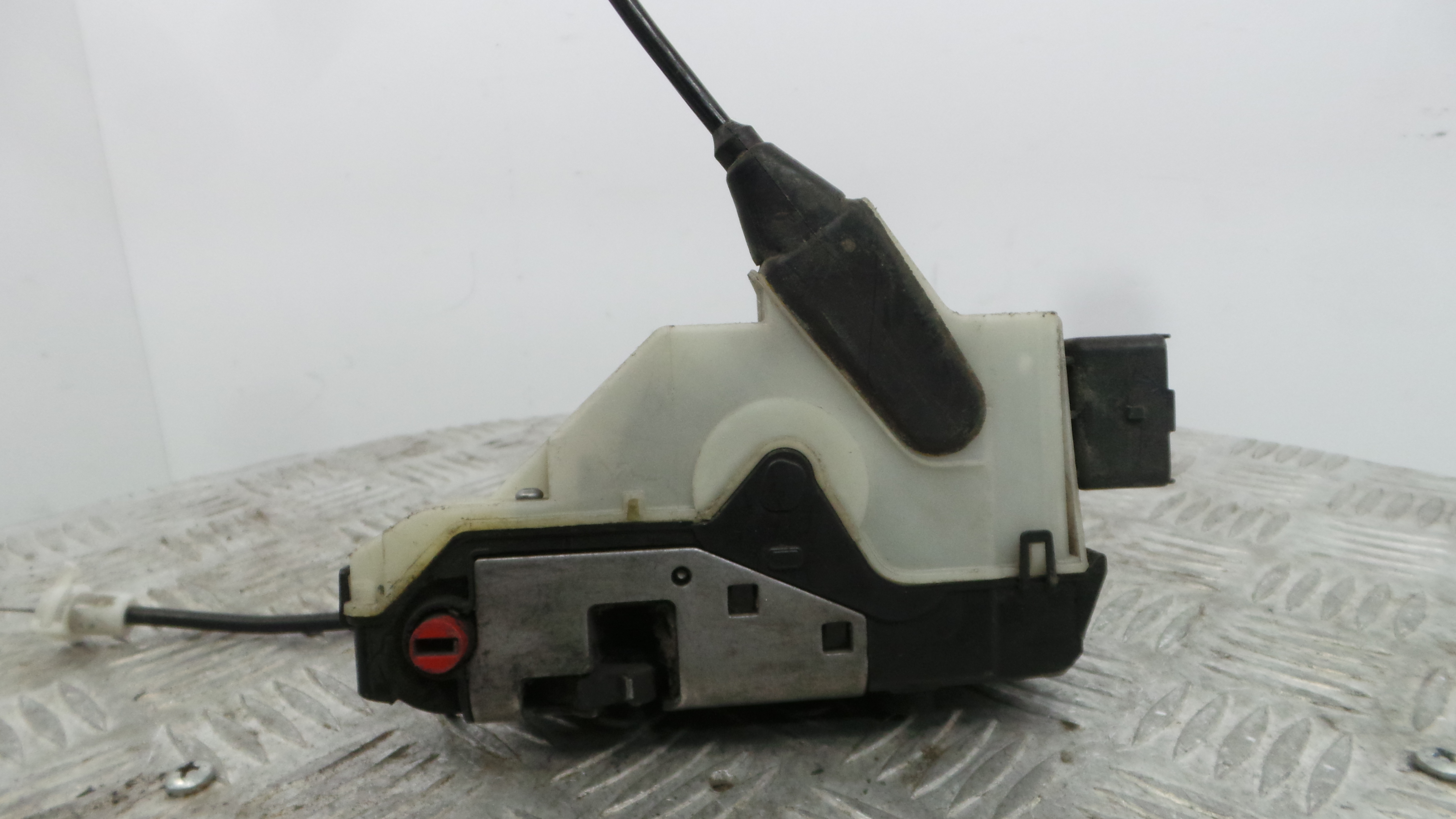 Fecho da Porta Trás Esq 9812501480 - PEUGEOT 208 I (CA_, CC_)-36751009