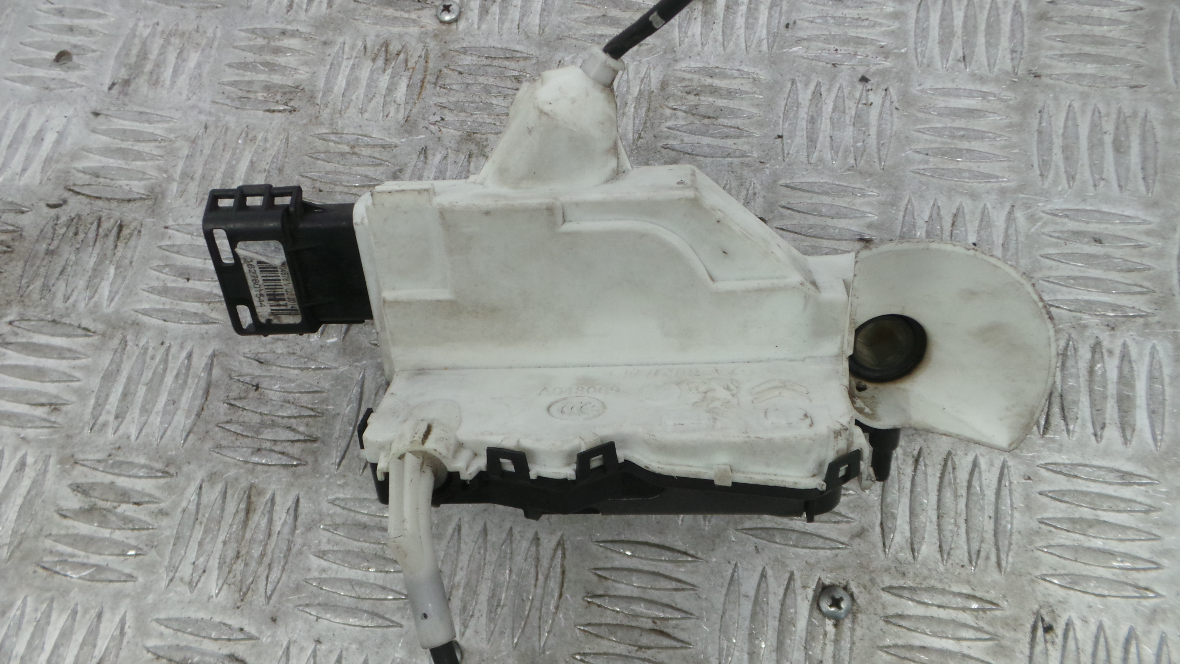 Fecho da Porta Frente Dto 006244 - CITROËN C3 II (SC_)-36751039