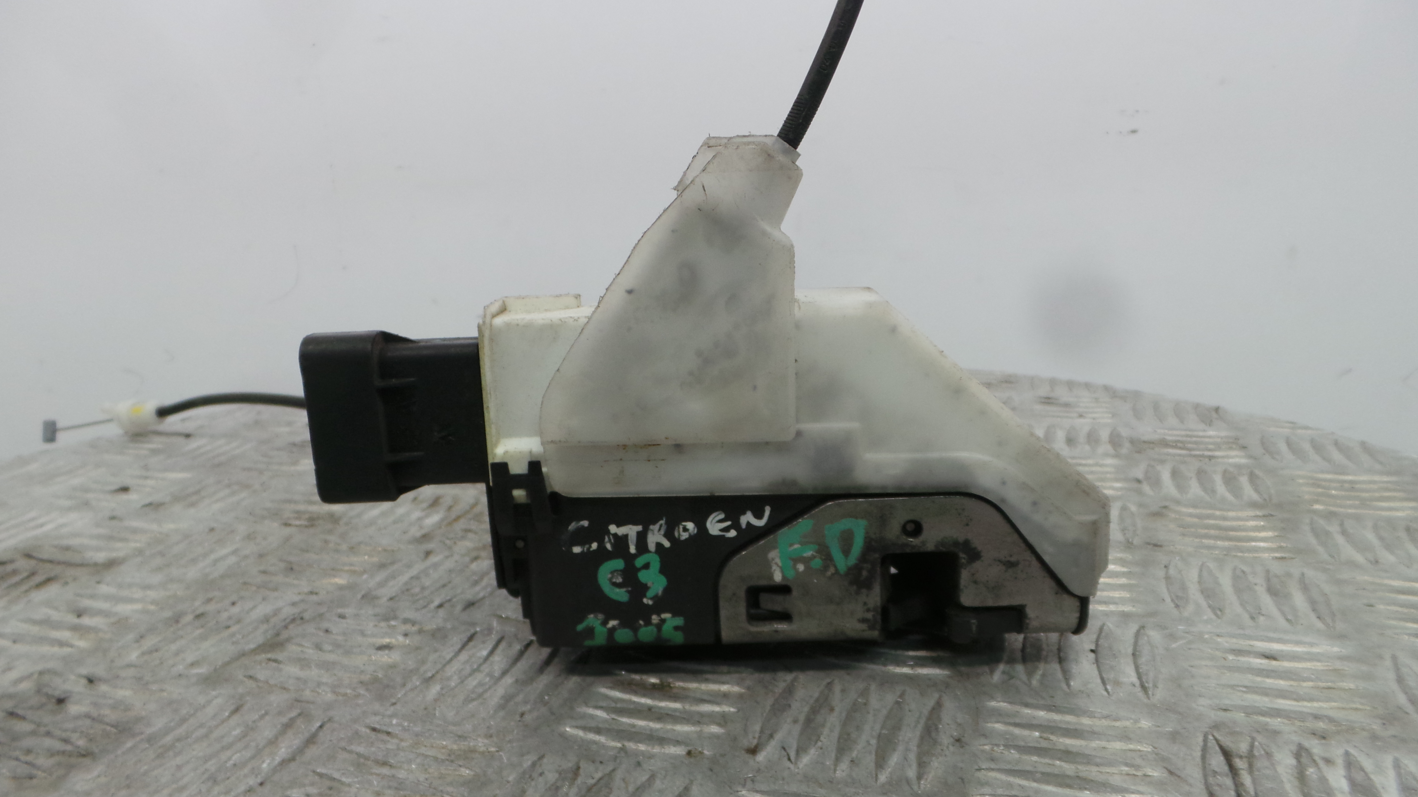 Fecho da Porta Frente Dto 732308 - CITROËN C3 I (FC_, FN_)-36751043 Fecho da Porta Frente Dto 732308 - CITROËN C3 I (FC_, FN_)-36751043