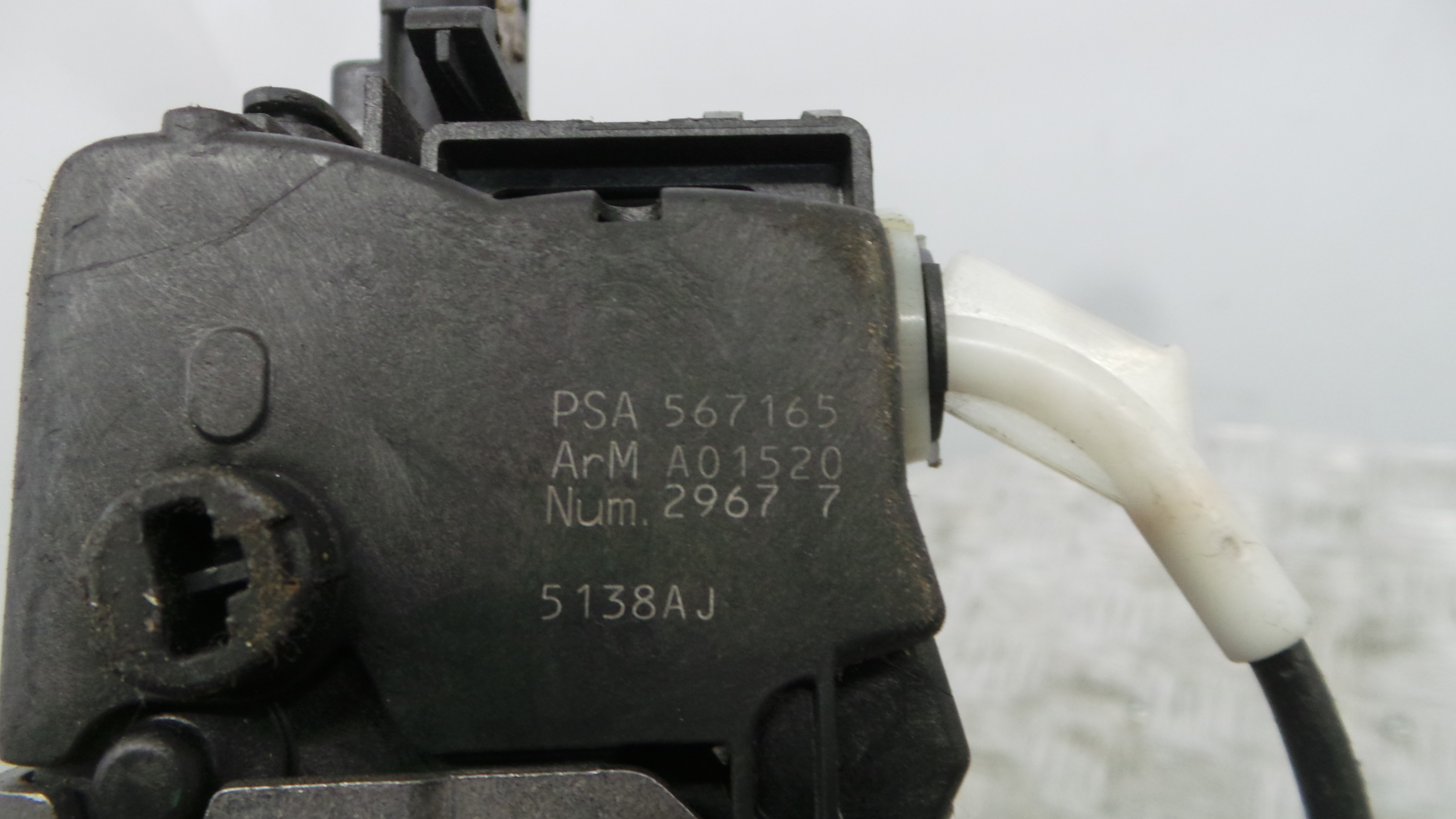 Fecho da Porta Trás Esq 567165 - PEUGEOT 308 I (4A_, 4C_)-36751478