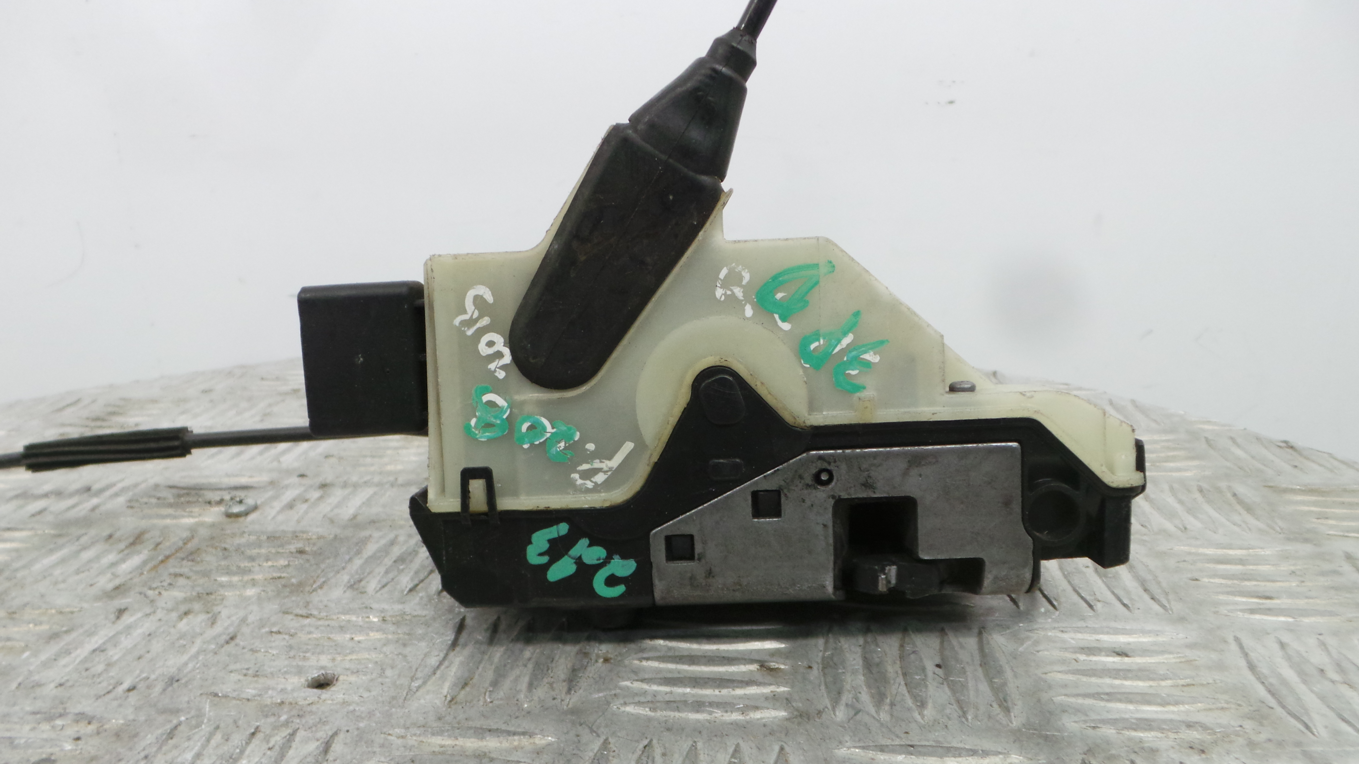 Fecho da Porta Dto 9812500380 - PEUGEOT 208 I (CA_, CC_)-36751495 Fecho da Porta Dto 9812500380 - PEUGEOT 208 I (CA_, CC_)-36751495